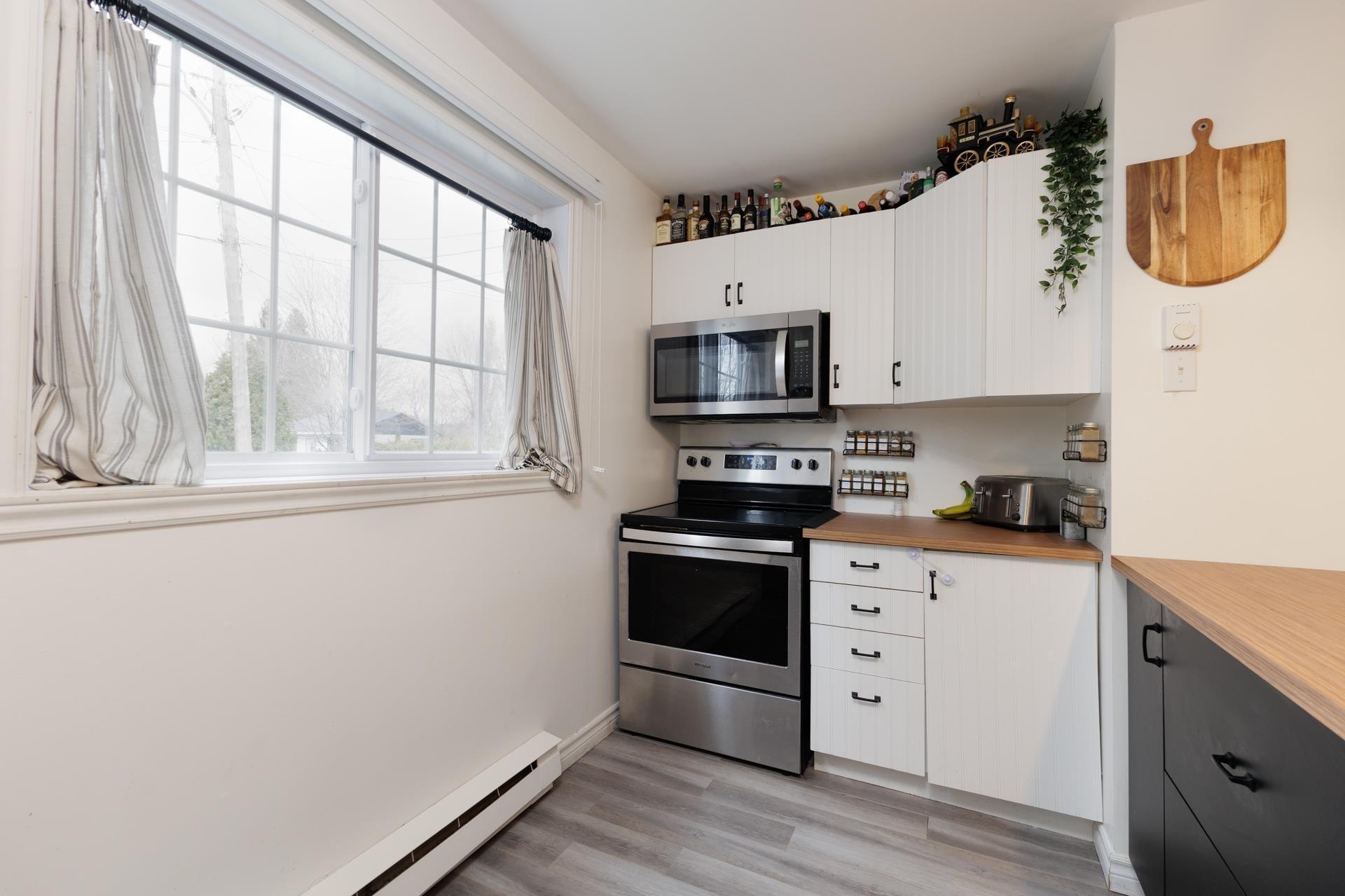 









279


3e Rue

,
Saint-Zotique,




QC
J0P1Z0

