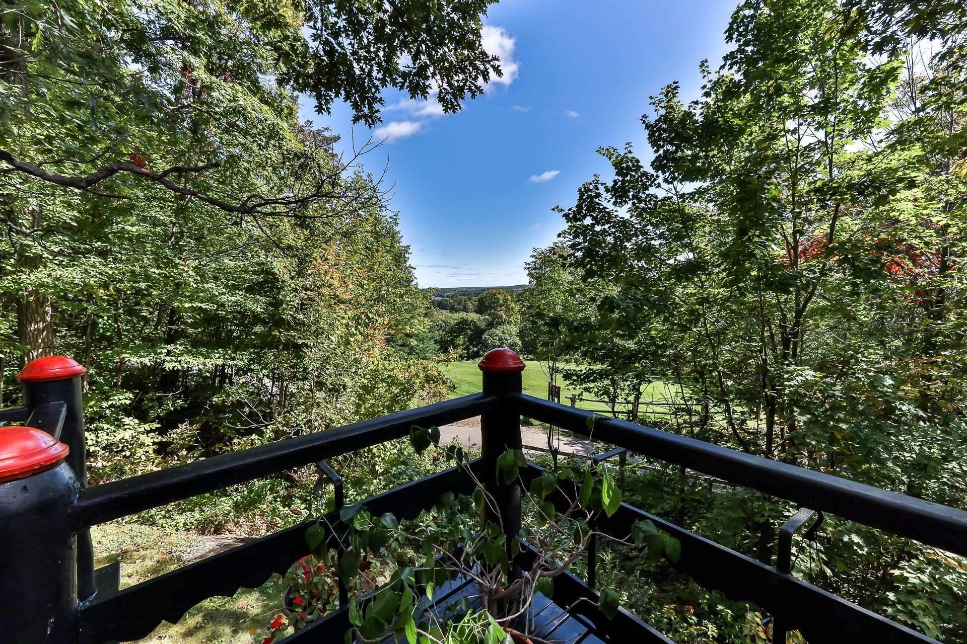 









477


Ch. des Critiques

,
Montebello,




QC
J0V1L0

