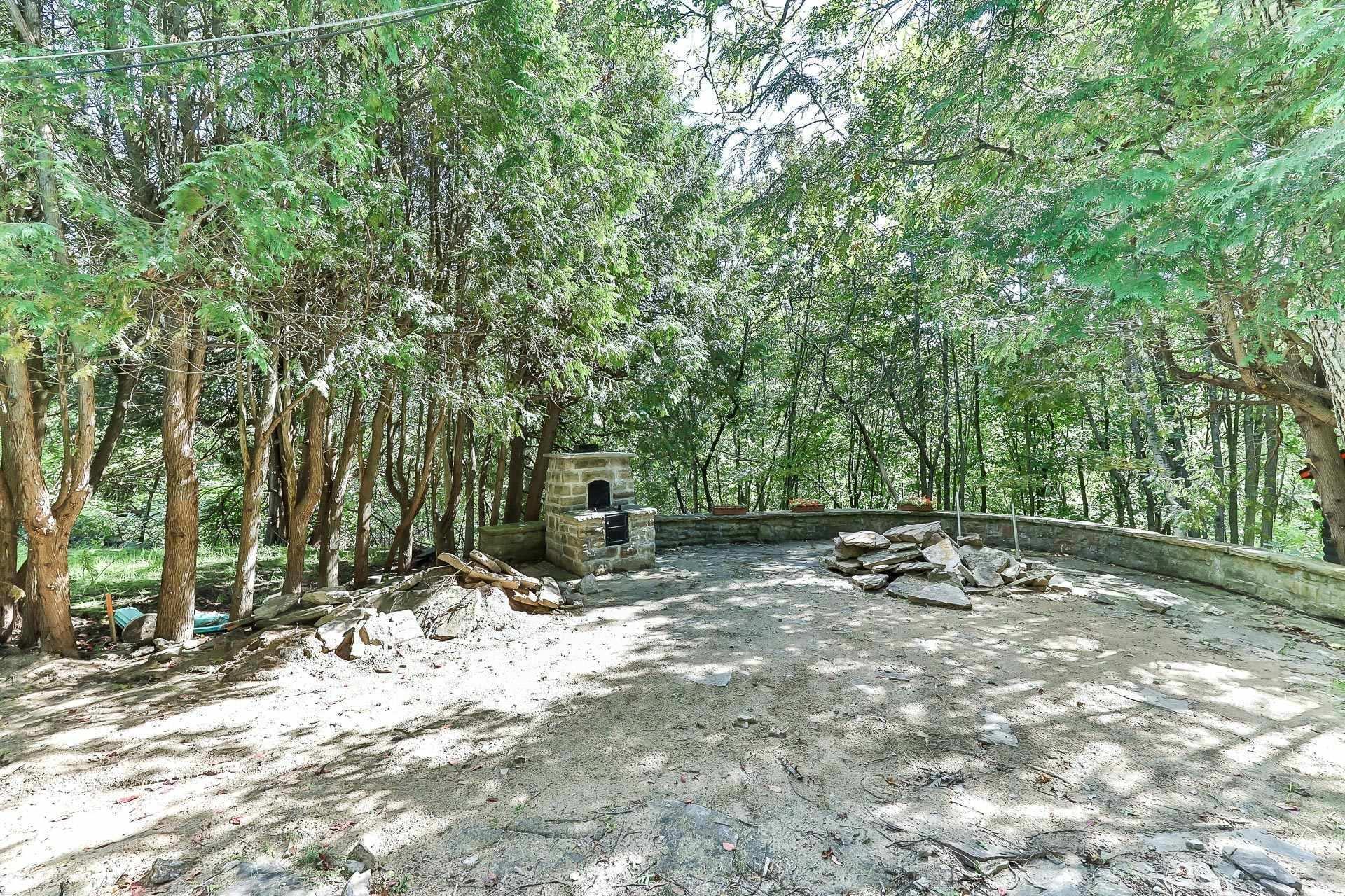 









477


Ch. des Critiques

,
Montebello,




QC
J0V1L0

