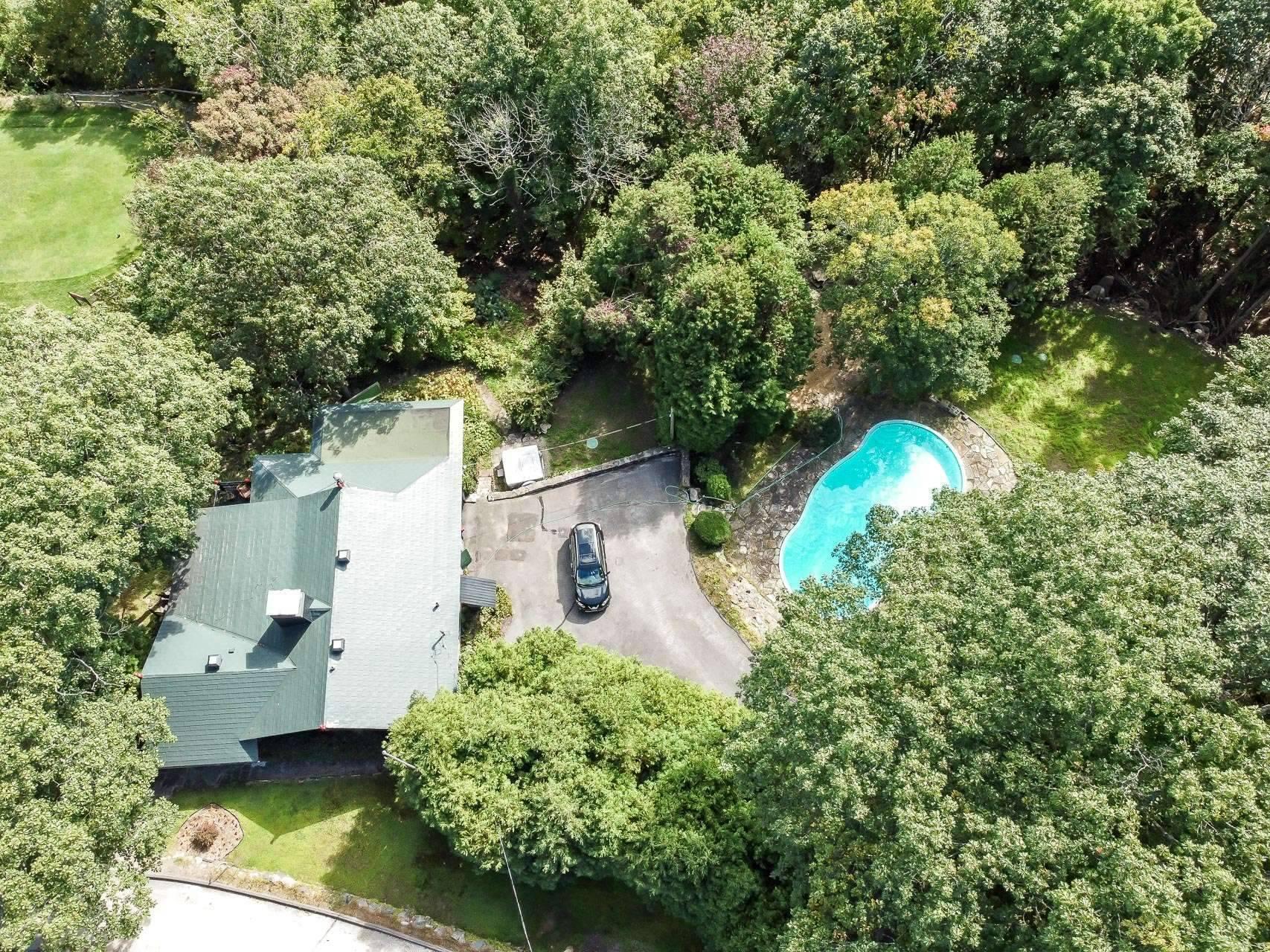 









477


Ch. des Critiques

,
Montebello,




QC
J0V1L0

