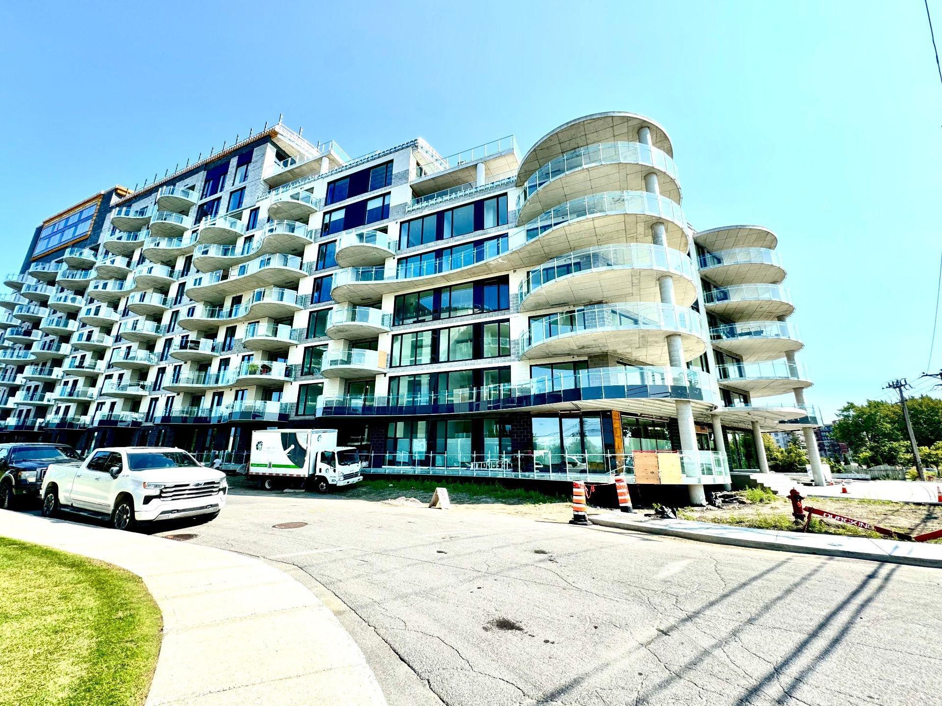 









32


Ch. du Bord-du-Lac-Lakeshore

, 413,
Pointe-Claire,




QC
H9S0B9

