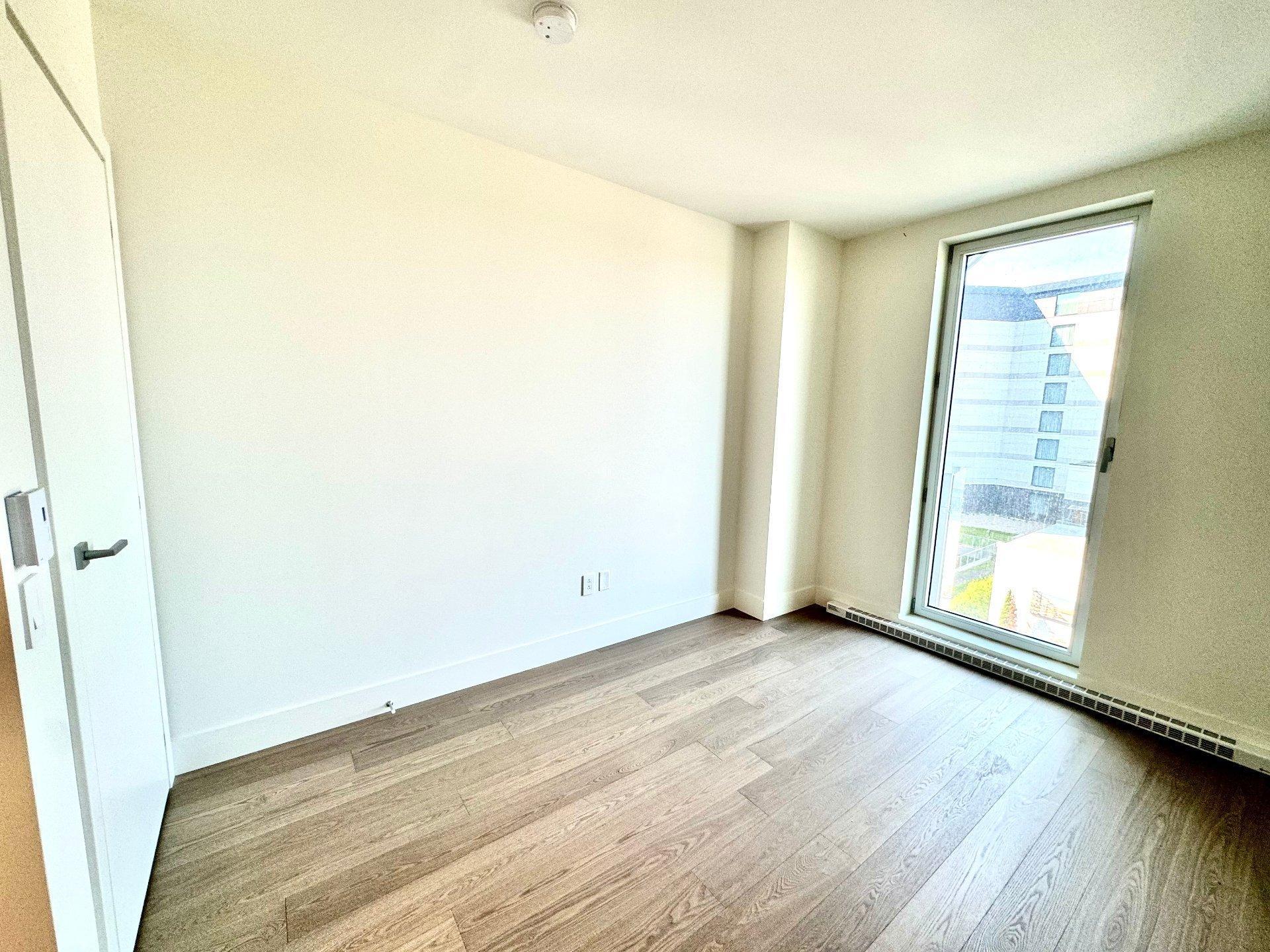 









32


Ch. du Bord-du-Lac-Lakeshore

, 413,
Pointe-Claire,




QC
H9S0B9

