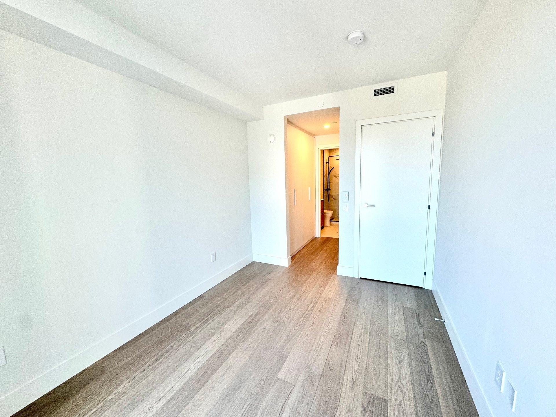 









32


Ch. du Bord-du-Lac-Lakeshore

, 413,
Pointe-Claire,




QC
H9S0B9

