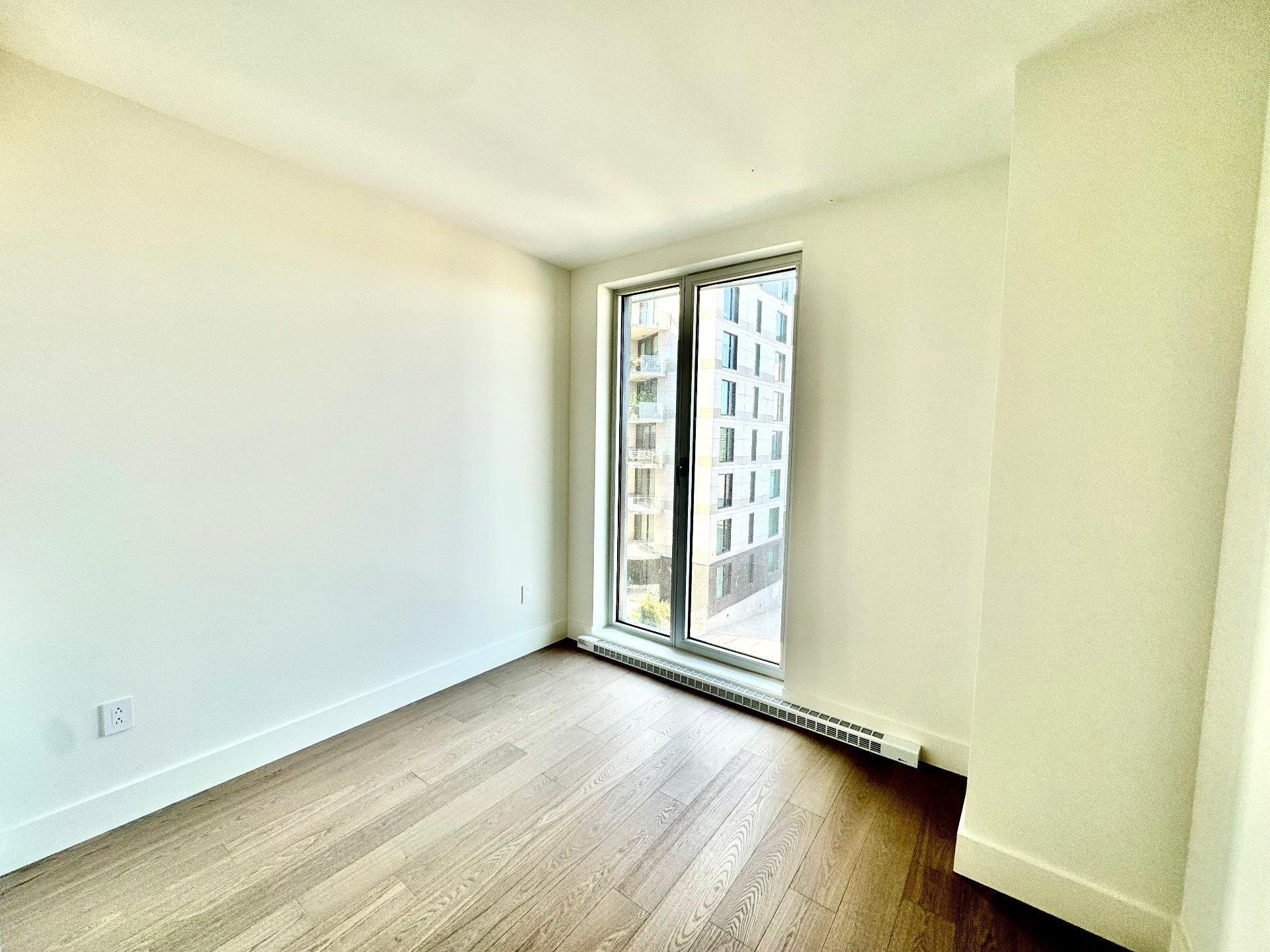 









32


Ch. du Bord-du-Lac-Lakeshore

, 413,
Pointe-Claire,




QC
H9S0B9

