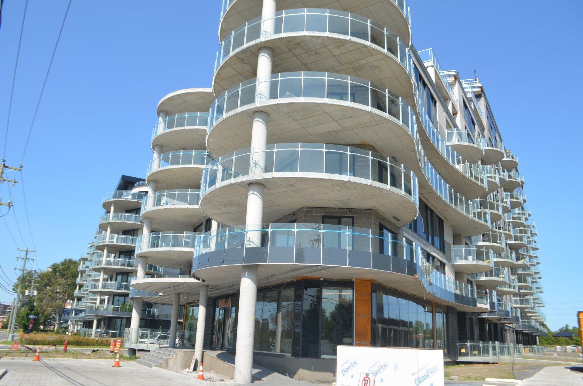 









32


Ch. du Bord-du-Lac-Lakeshore

, 413,
Pointe-Claire,




QC
H9S0B9

