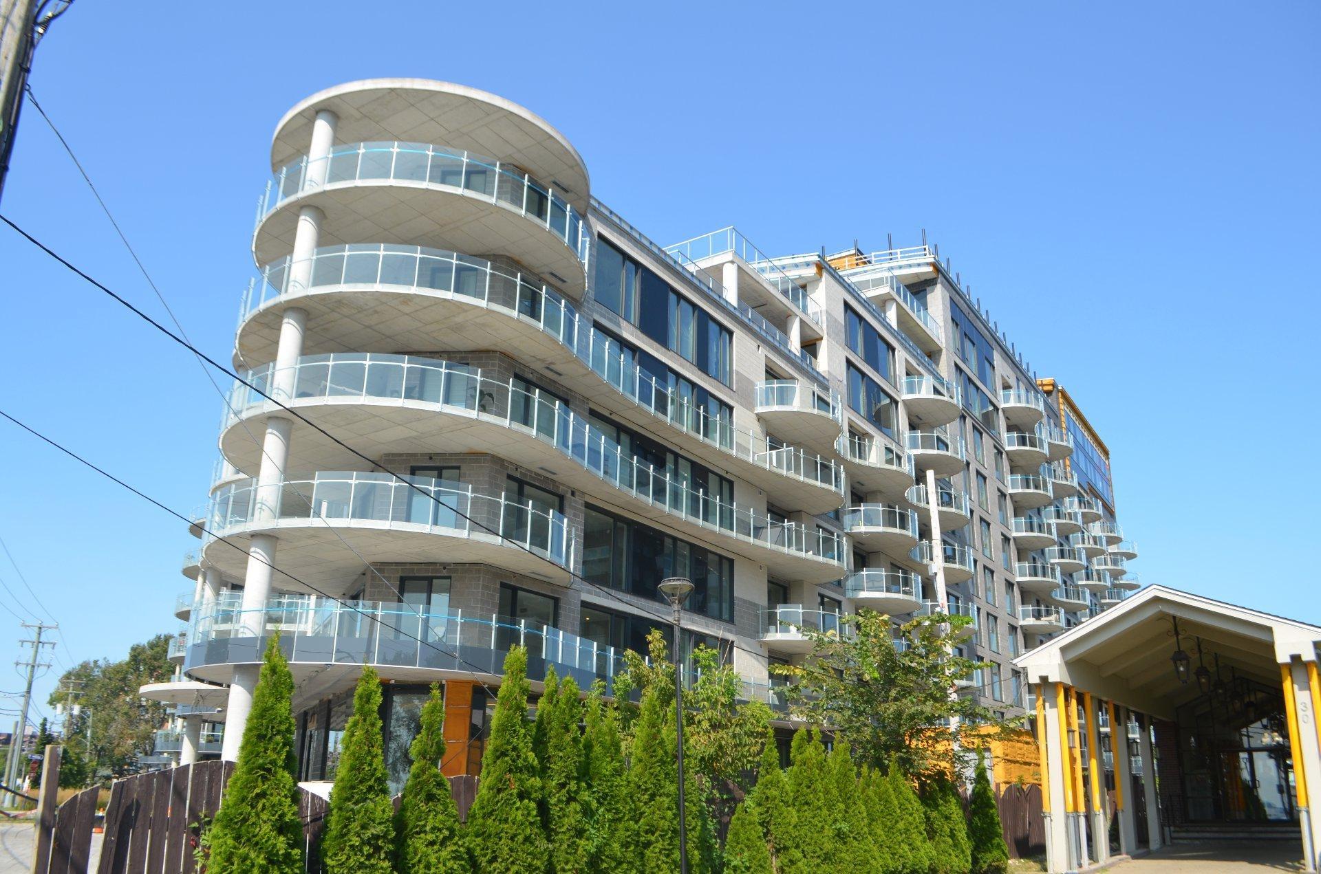 









32


Ch. du Bord-du-Lac-Lakeshore

, 413,
Pointe-Claire,




QC
H9S0B9

