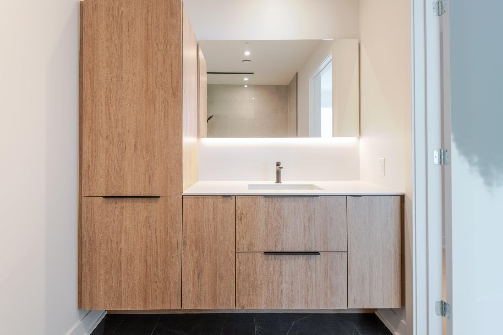 









399


Rue de la Rotonde

, 2703,
Montréal (Verdun/Île-des-Soeurs),




QC
H3E0G1

