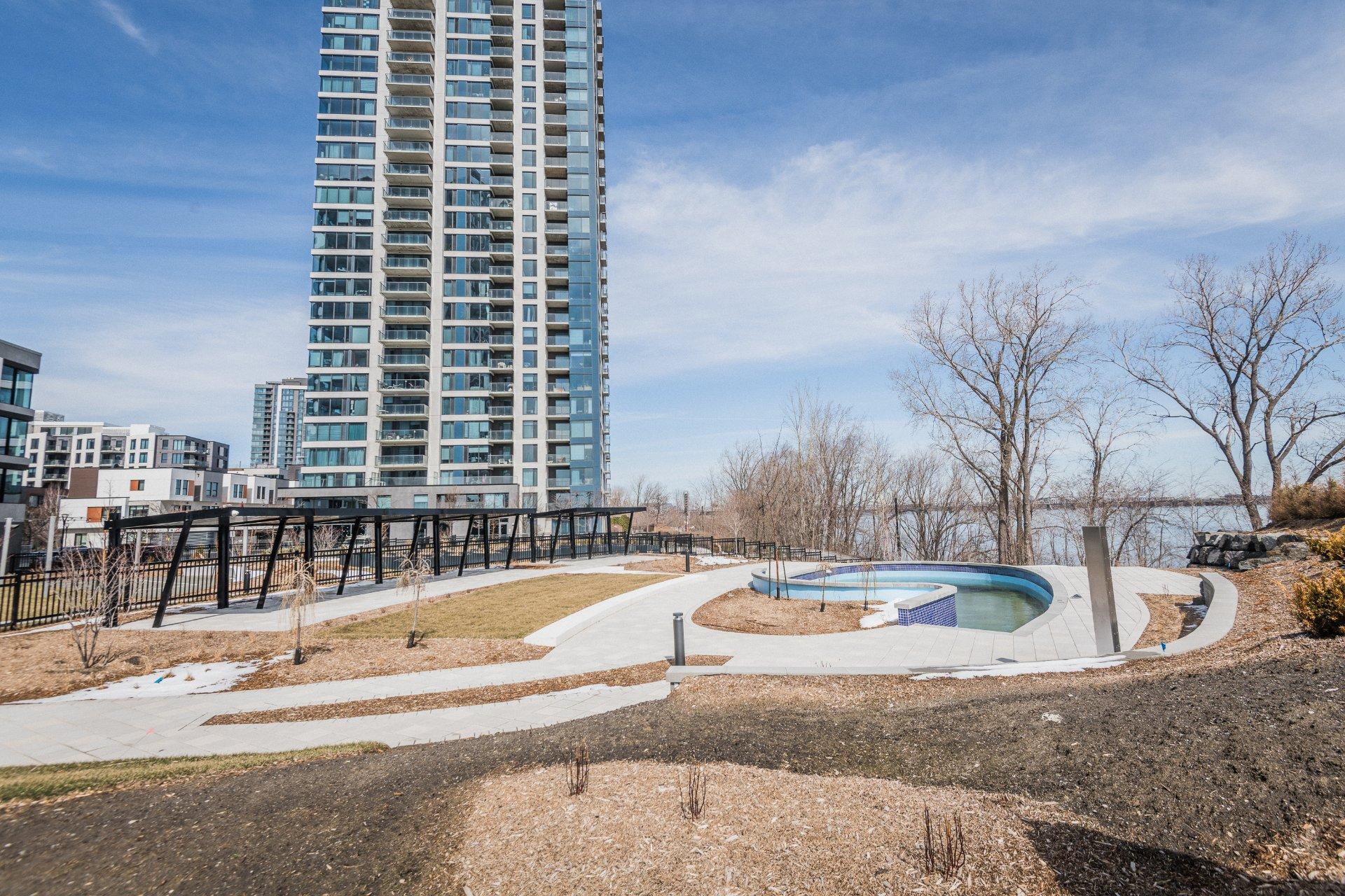 









399


Rue de la Rotonde

, 2703,
Montréal (Verdun/Île-des-Soeurs),




QC
H3E0G1

