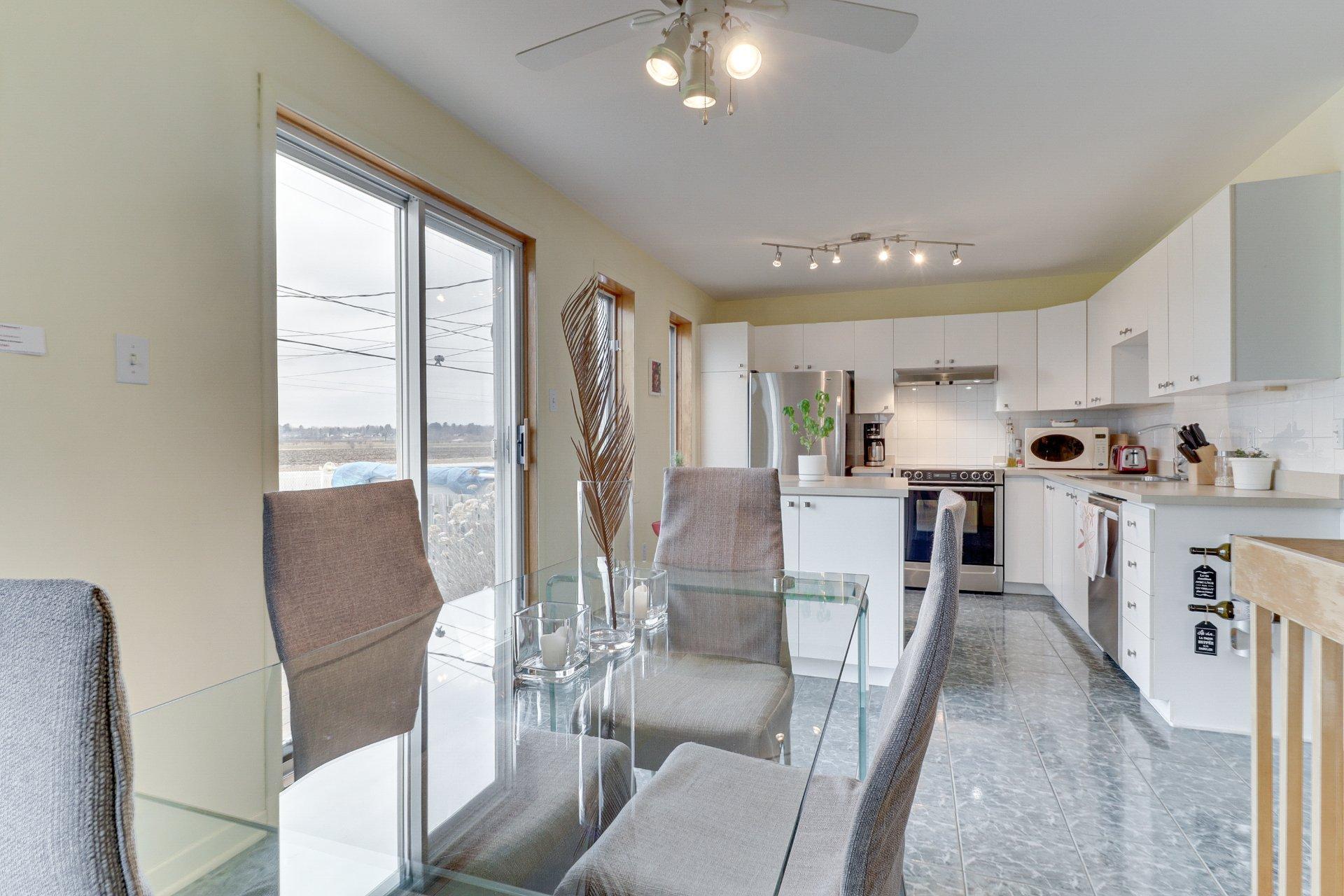 









318


Rue du Centaure

,
L'Épiphanie,




QC
J5X3K9

