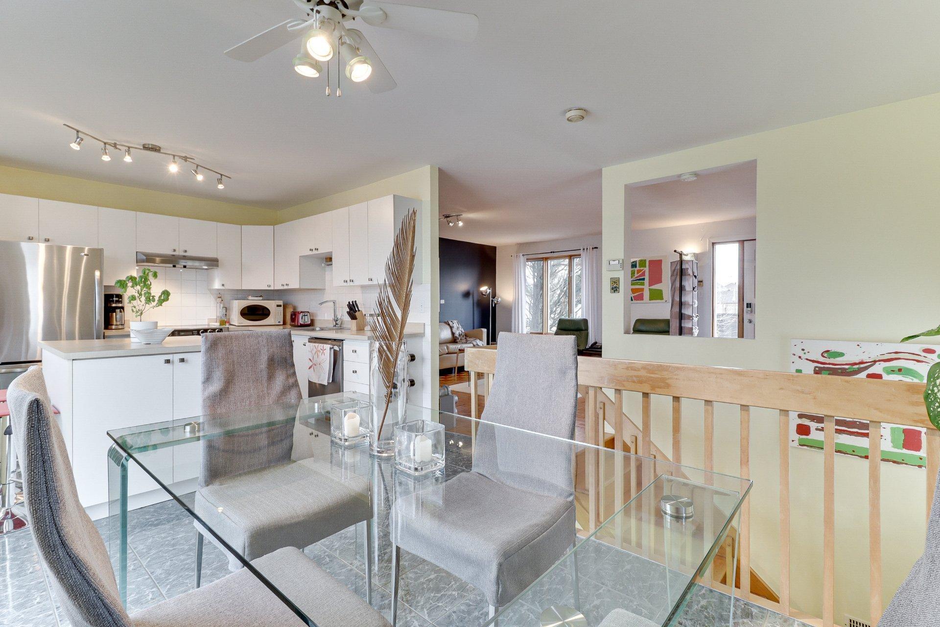 









318


Rue du Centaure

,
L'Épiphanie,




QC
J5X3K9

