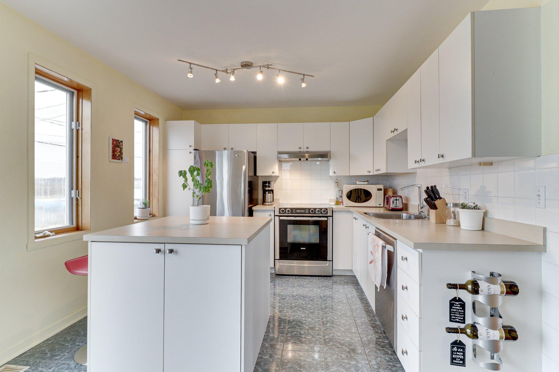 









318


Rue du Centaure

,
L'Épiphanie,




QC
J5X3K9

