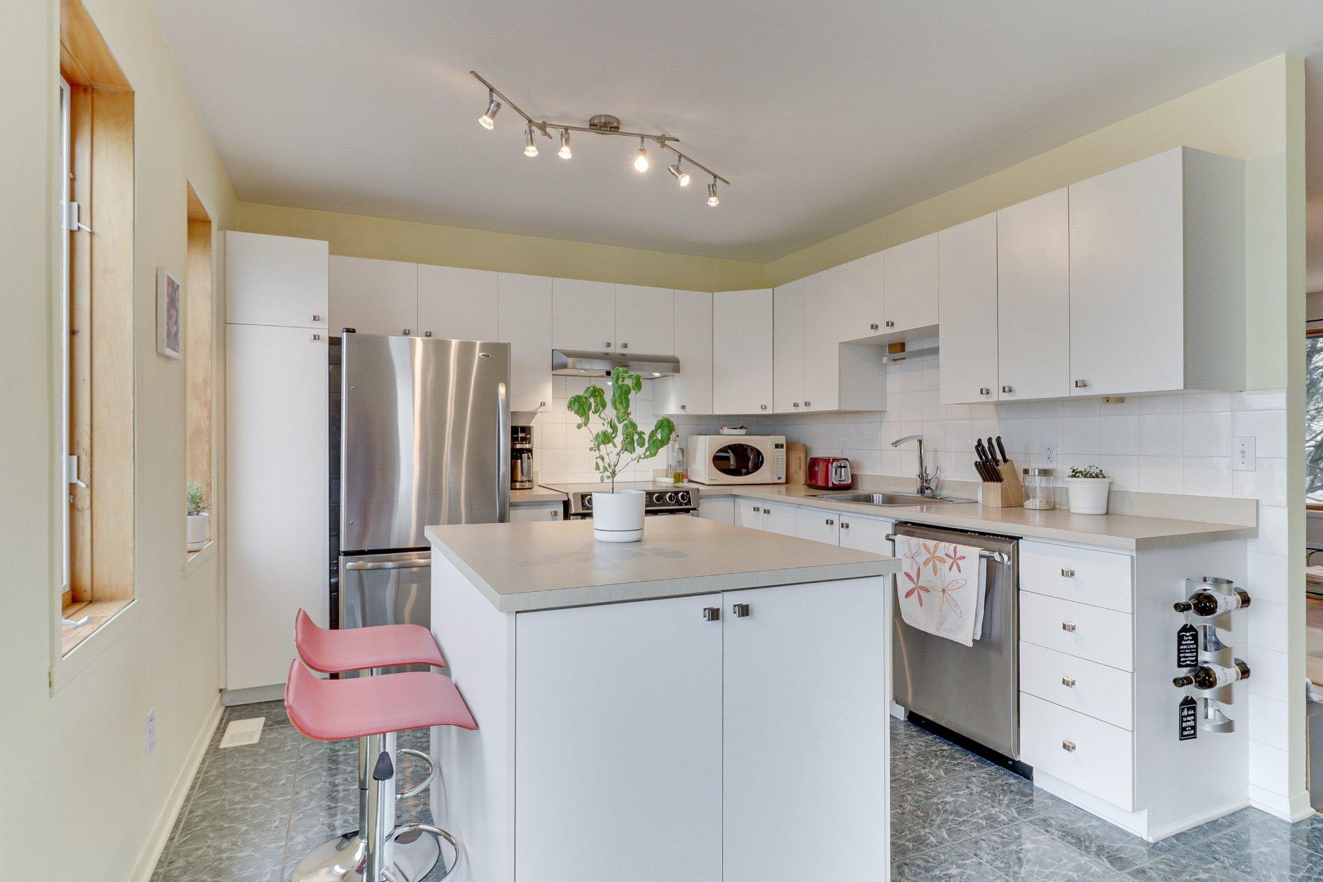









318


Rue du Centaure

,
L'Épiphanie,




QC
J5X3K9

