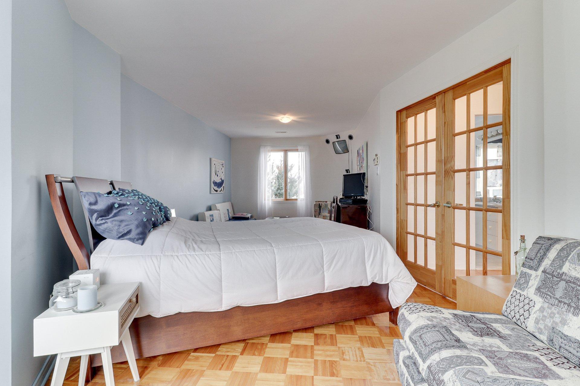









318


Rue du Centaure

,
L'Épiphanie,




QC
J5X3K9

