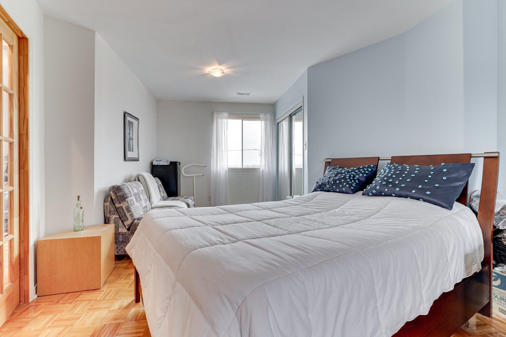 









318


Rue du Centaure

,
L'Épiphanie,




QC
J5X3K9

