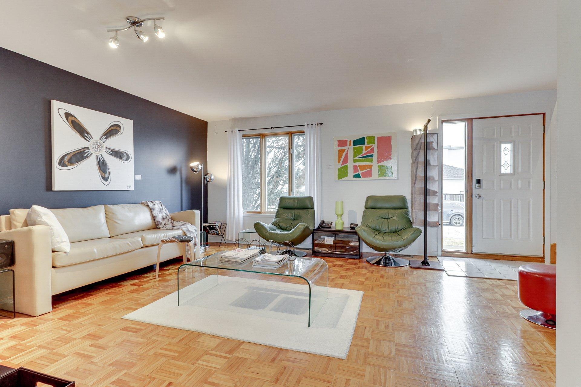 









318


Rue du Centaure

,
L'Épiphanie,




QC
J5X3K9

