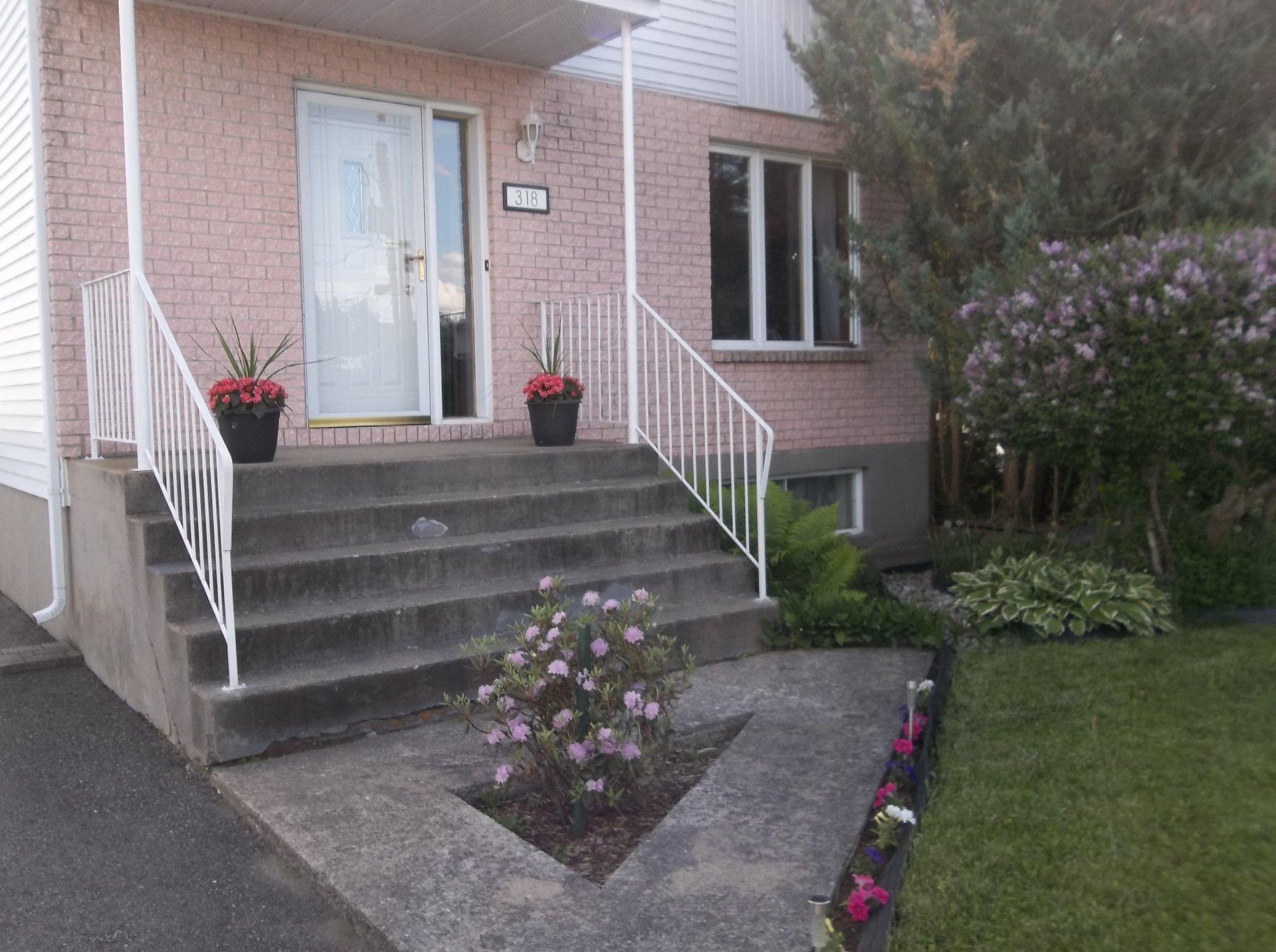 









318


Rue du Centaure

,
L'Épiphanie,




QC
J5X3K9

