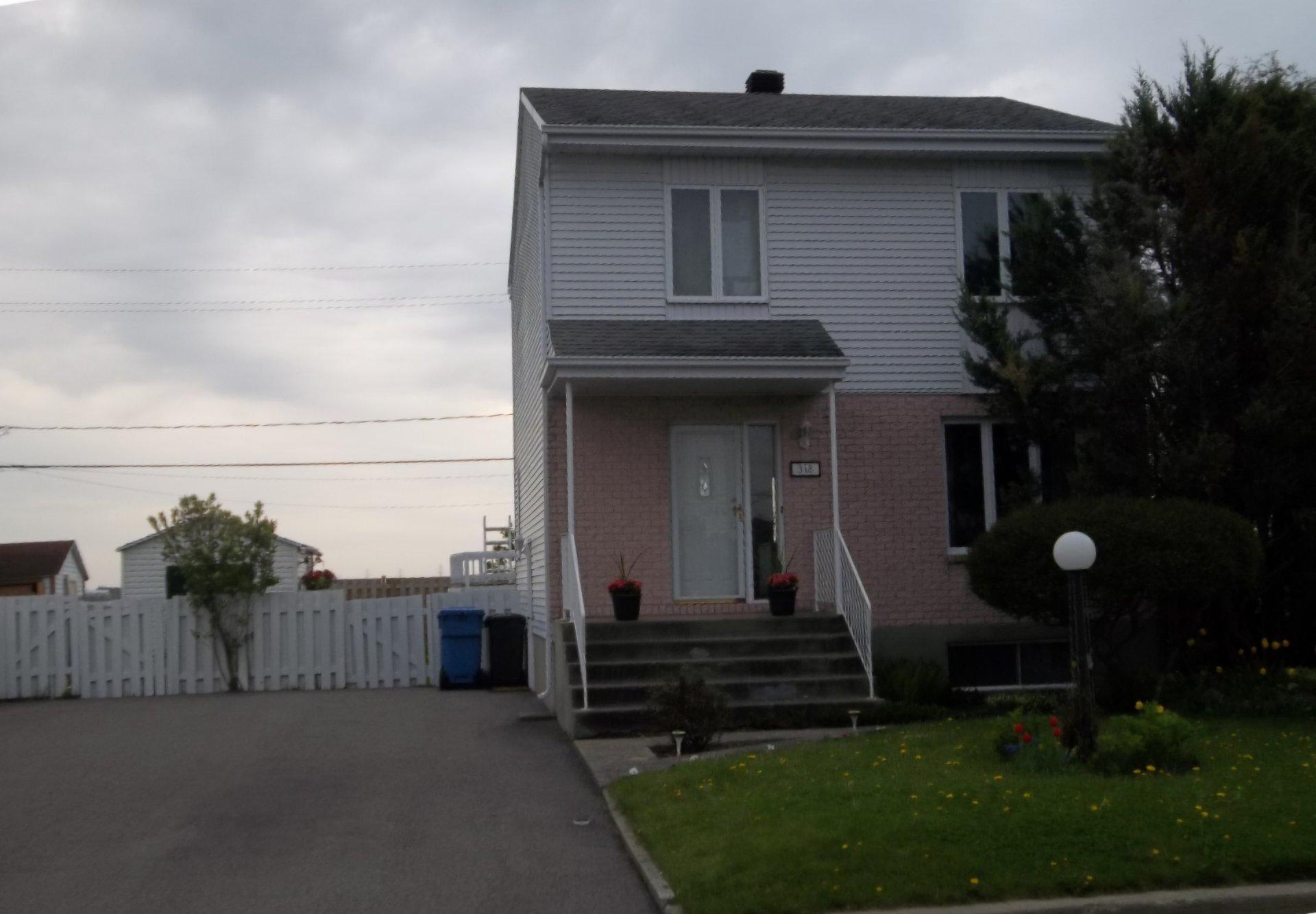 









318


Rue du Centaure

,
L'Épiphanie,




QC
J5X3K9

