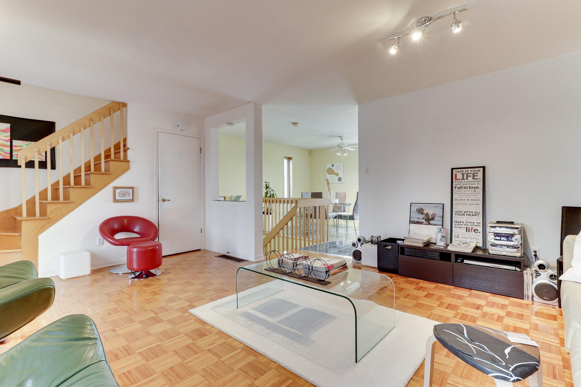 









318


Rue du Centaure

,
L'Épiphanie,




QC
J5X3K9

