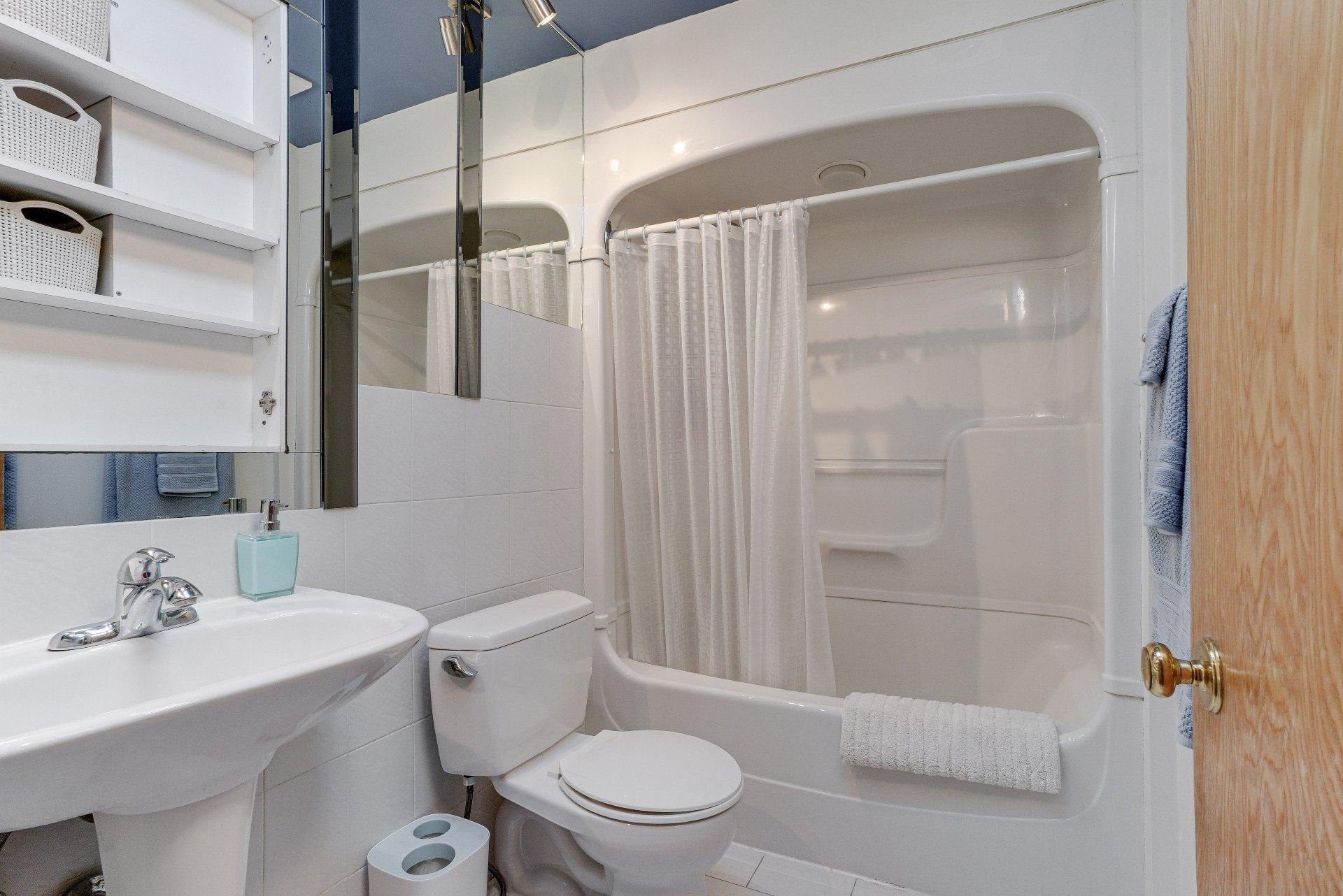 









48


Rue de Lévis

,
Repentigny (Repentigny),




QC
J6A5T2

