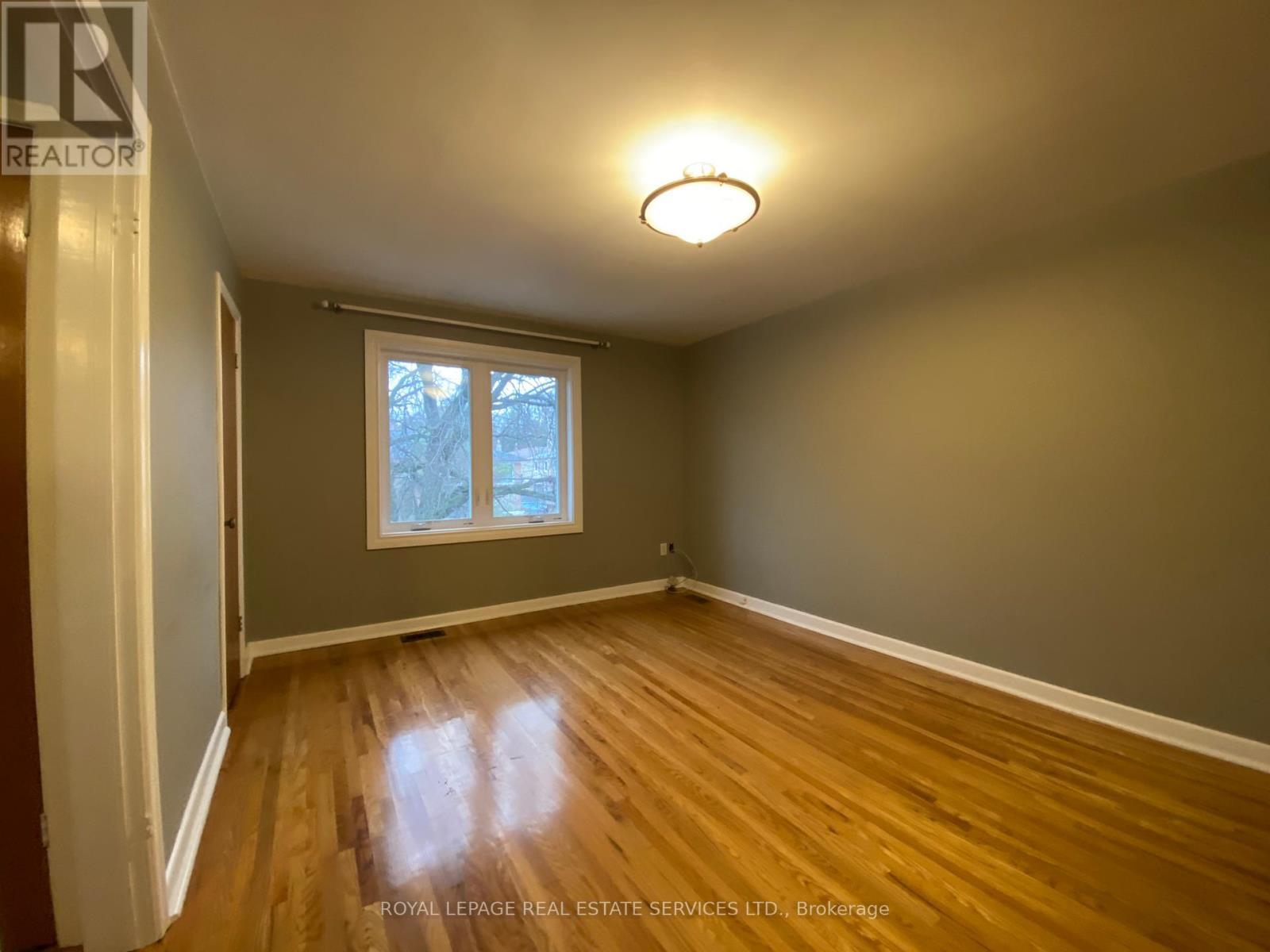 












2ND FLOOR - 132 EDINBOROUGH COURT

,
Toronto,




Ontario
M6N2E8

