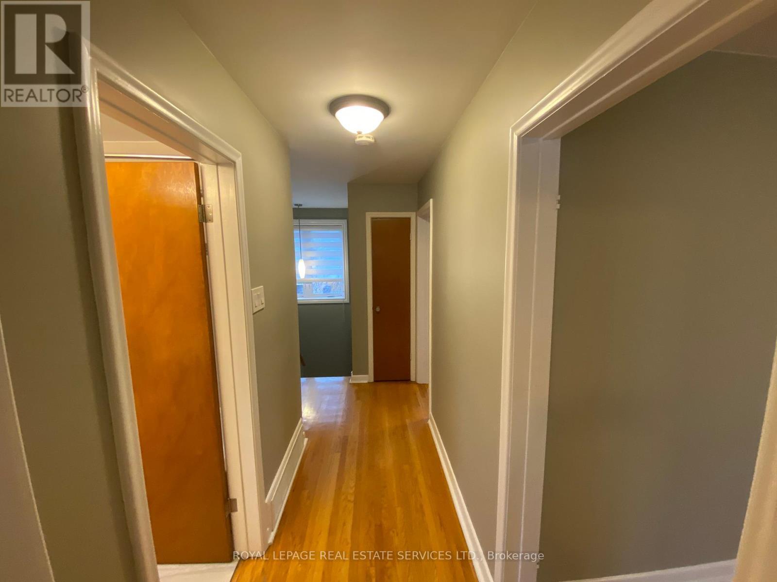 












2ND FLOOR - 132 EDINBOROUGH COURT

,
Toronto,




Ontario
M6N2E8

