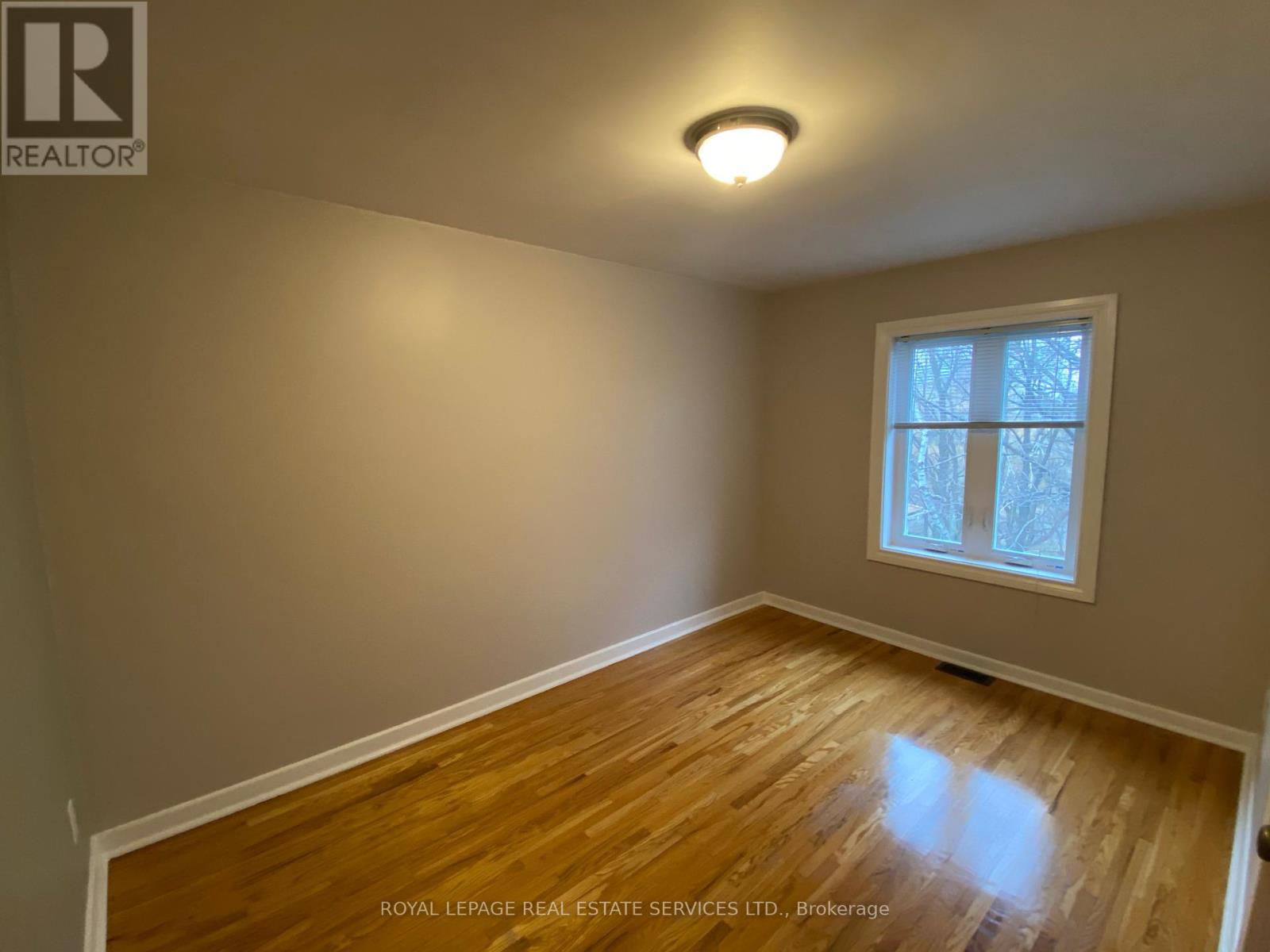 












2ND FLOOR - 132 EDINBOROUGH COURT

,
Toronto,




Ontario
M6N2E8

