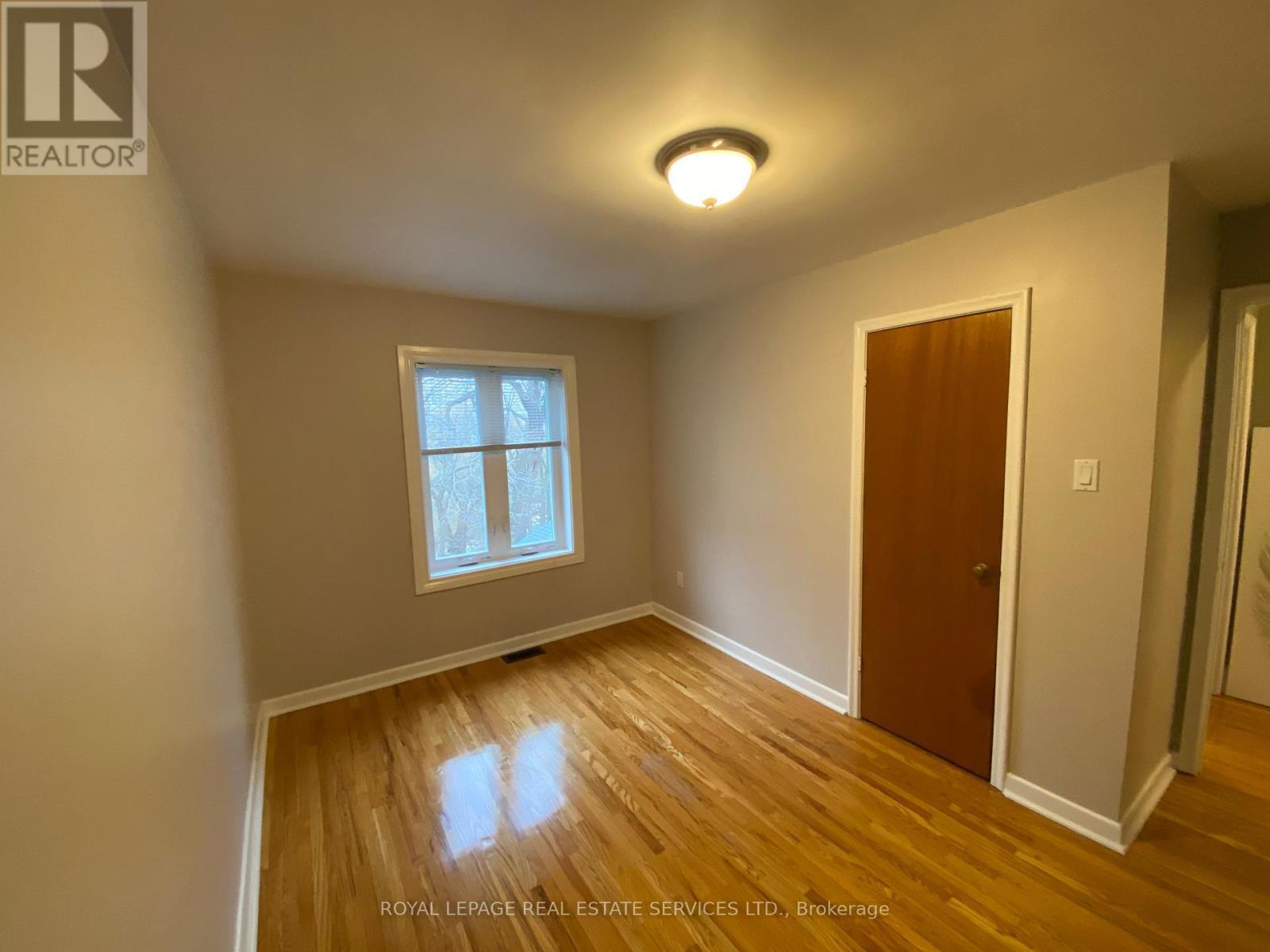 












2ND FLOOR - 132 EDINBOROUGH COURT

,
Toronto,




Ontario
M6N2E8

