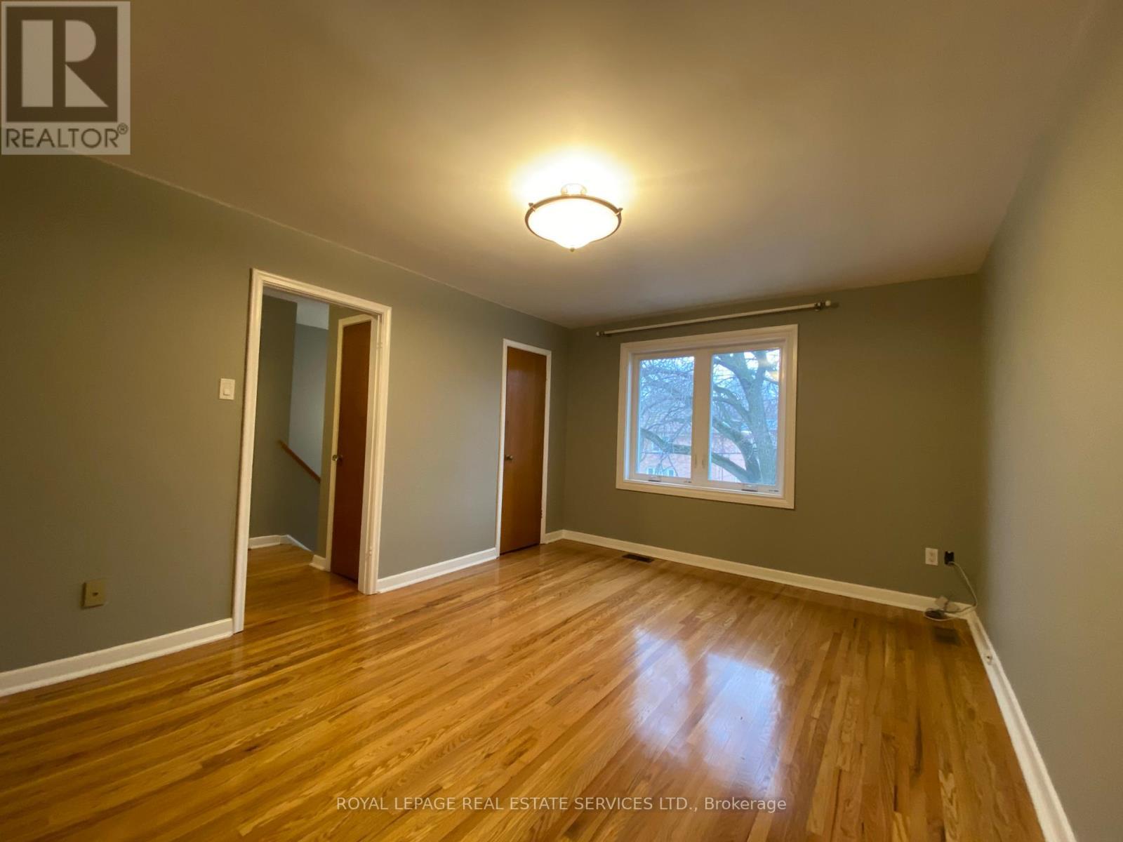 












2ND FLOOR - 132 EDINBOROUGH COURT

,
Toronto,




Ontario
M6N2E8

