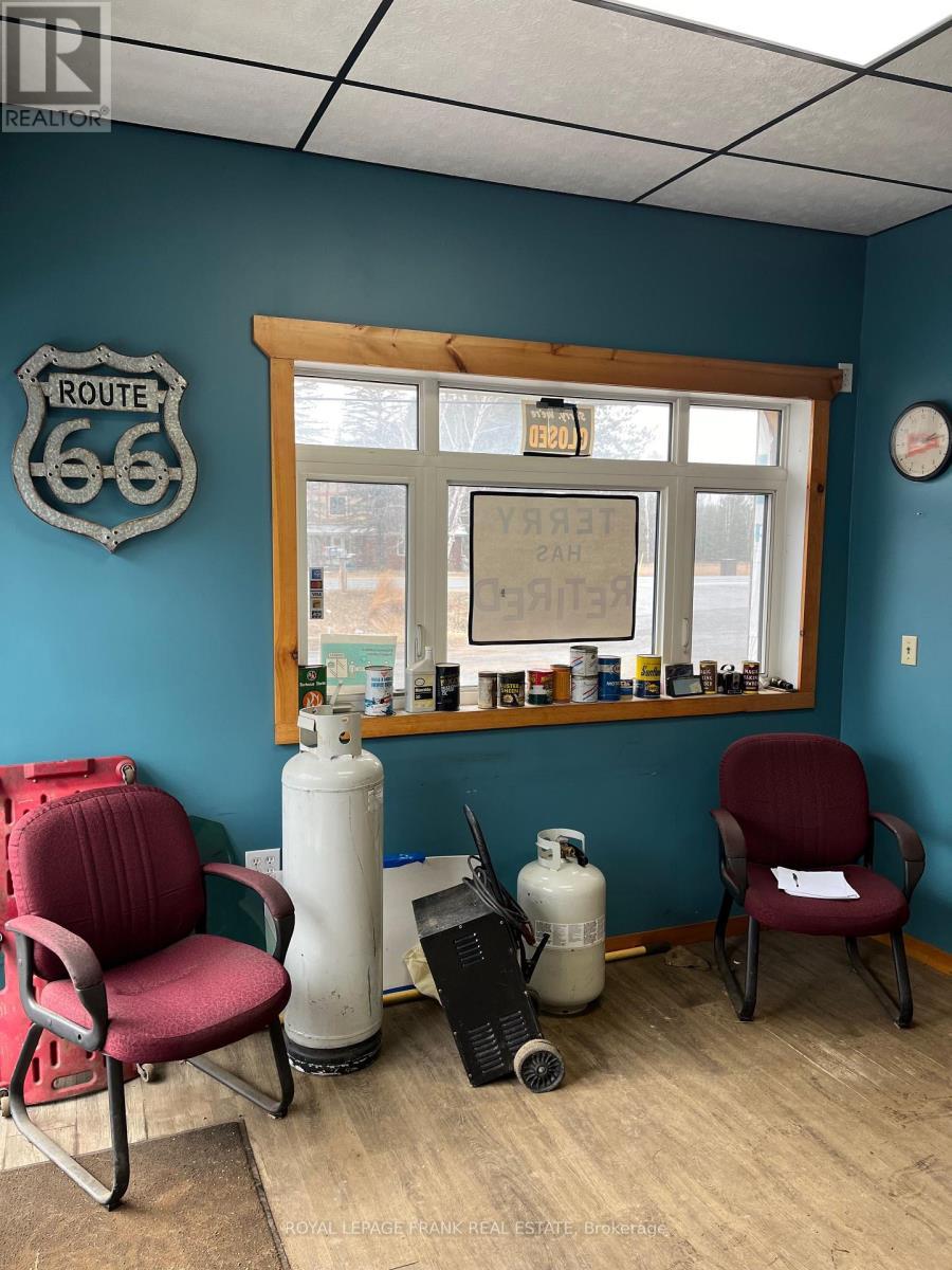 












29620 HIGHWAY 62 N

,
Hastings Highlands (Herschel Ward),




Ontario
K0L1C0

