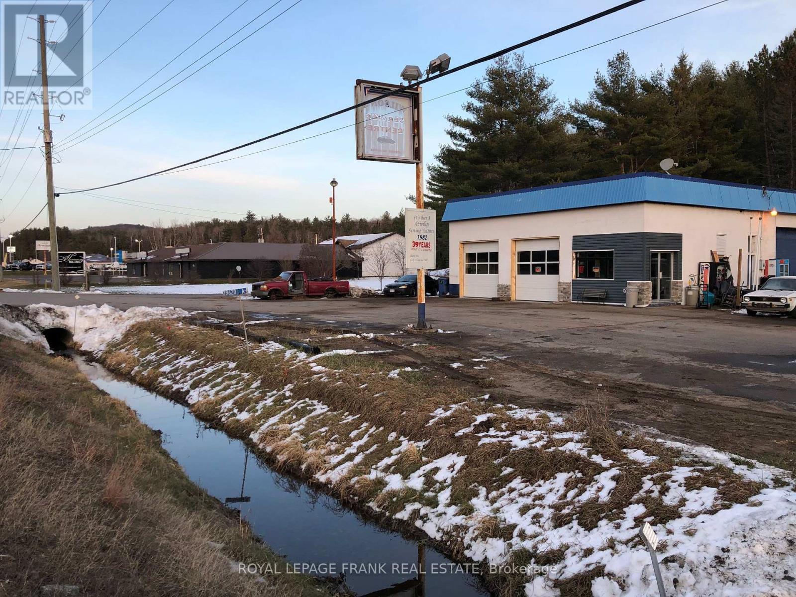 












29620 HIGHWAY 62 N

,
Hastings Highlands (Herschel Ward),




Ontario
K0L1C0

