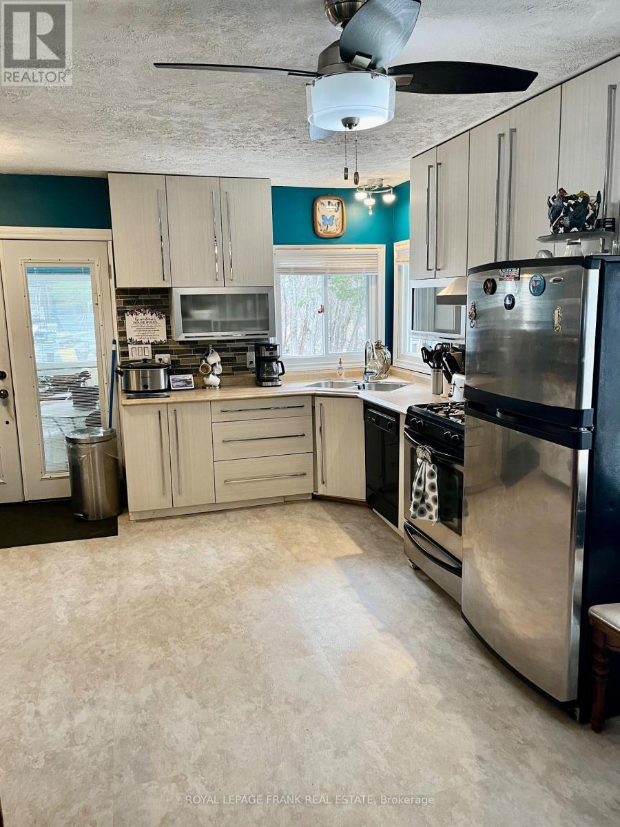 












29620 HIGHWAY 62 N

,
Hastings Highlands (Herschel Ward),




Ontario
K0L1C0

