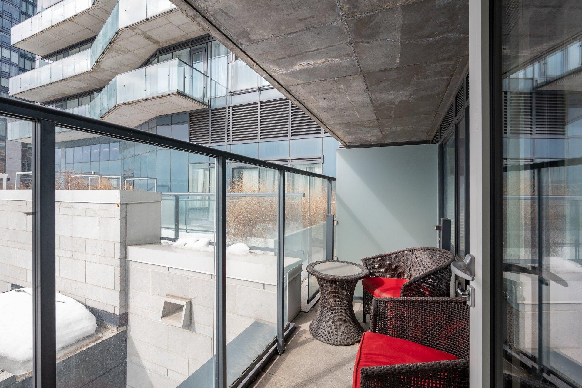 









1188


Rue St-Antoine O.

, 304,
Montréal (Ville-Marie),




QC
H3C1B4

