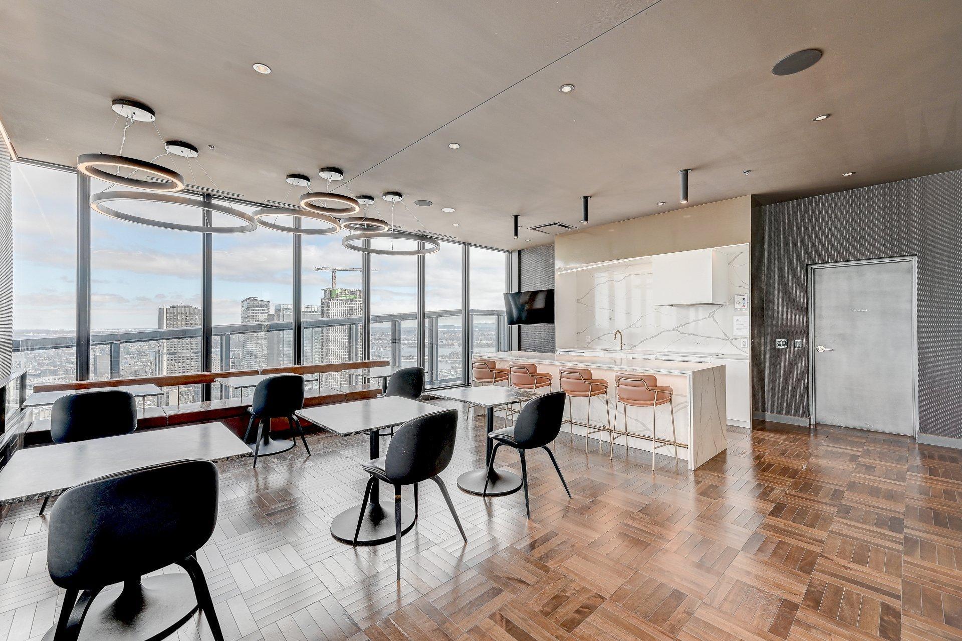 









1188


Rue St-Antoine O.

, 304,
Montréal (Ville-Marie),




QC
H3C1B4

