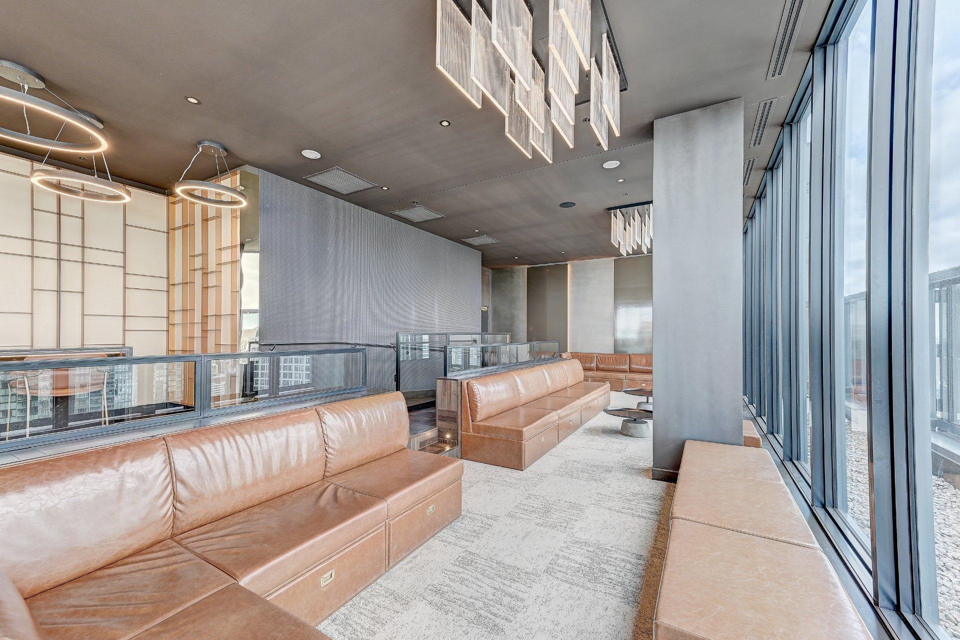 









1188


Rue St-Antoine O.

, 304,
Montréal (Ville-Marie),




QC
H3C1B4

