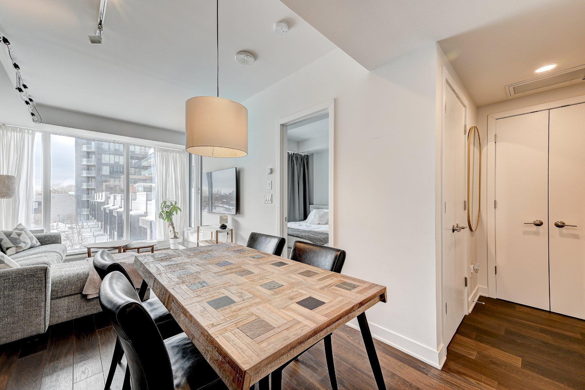 









1188


Rue St-Antoine O.

, 304,
Montréal (Ville-Marie),




QC
H3C1B4

