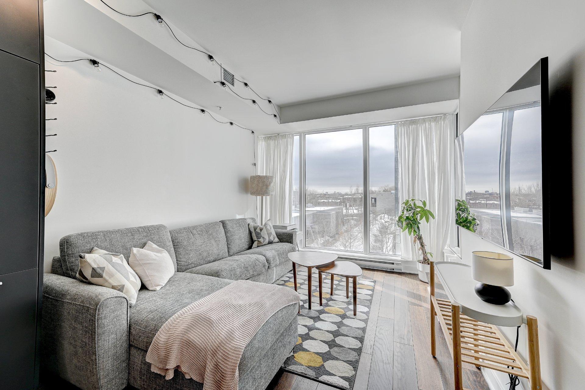 









1188


Rue St-Antoine O.

, 304,
Montréal (Ville-Marie),




QC
H3C1B4

