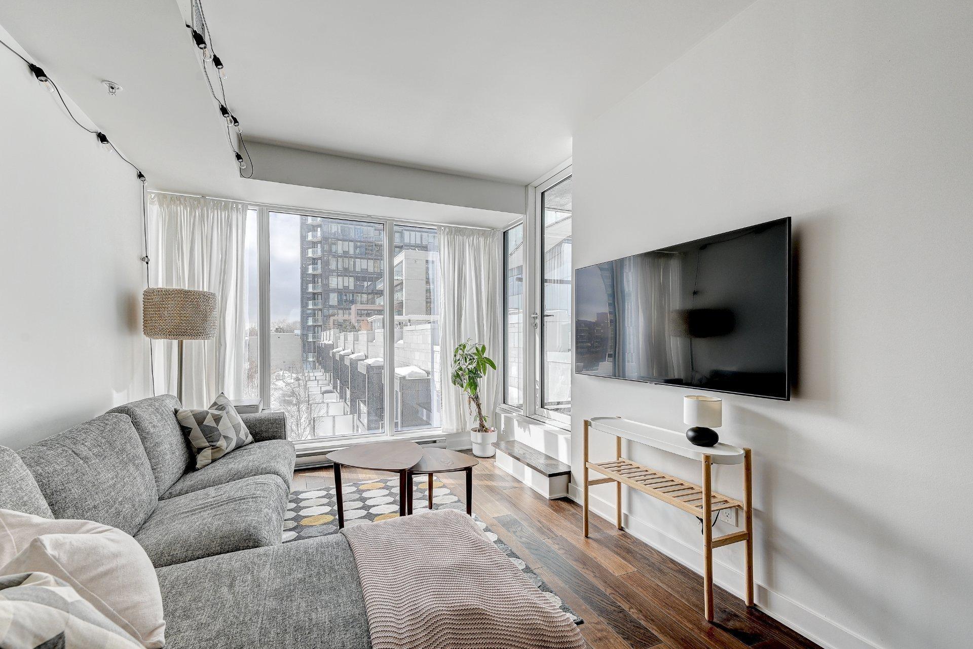 









1188


Rue St-Antoine O.

, 304,
Montréal (Ville-Marie),




QC
H3C1B4

