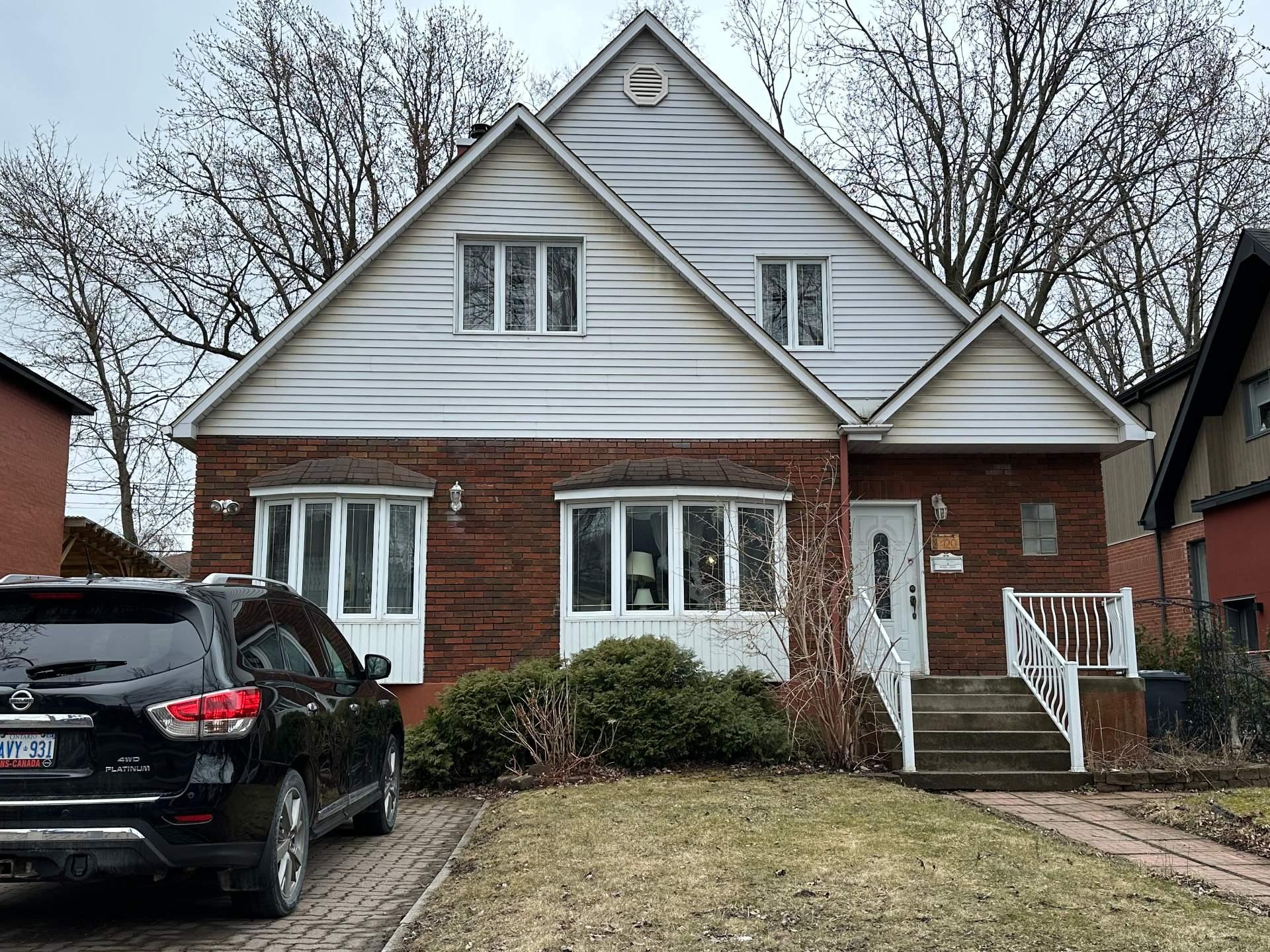 









120


Av. Trenton

,
Mont-Royal,




QC
H3P1Z4

