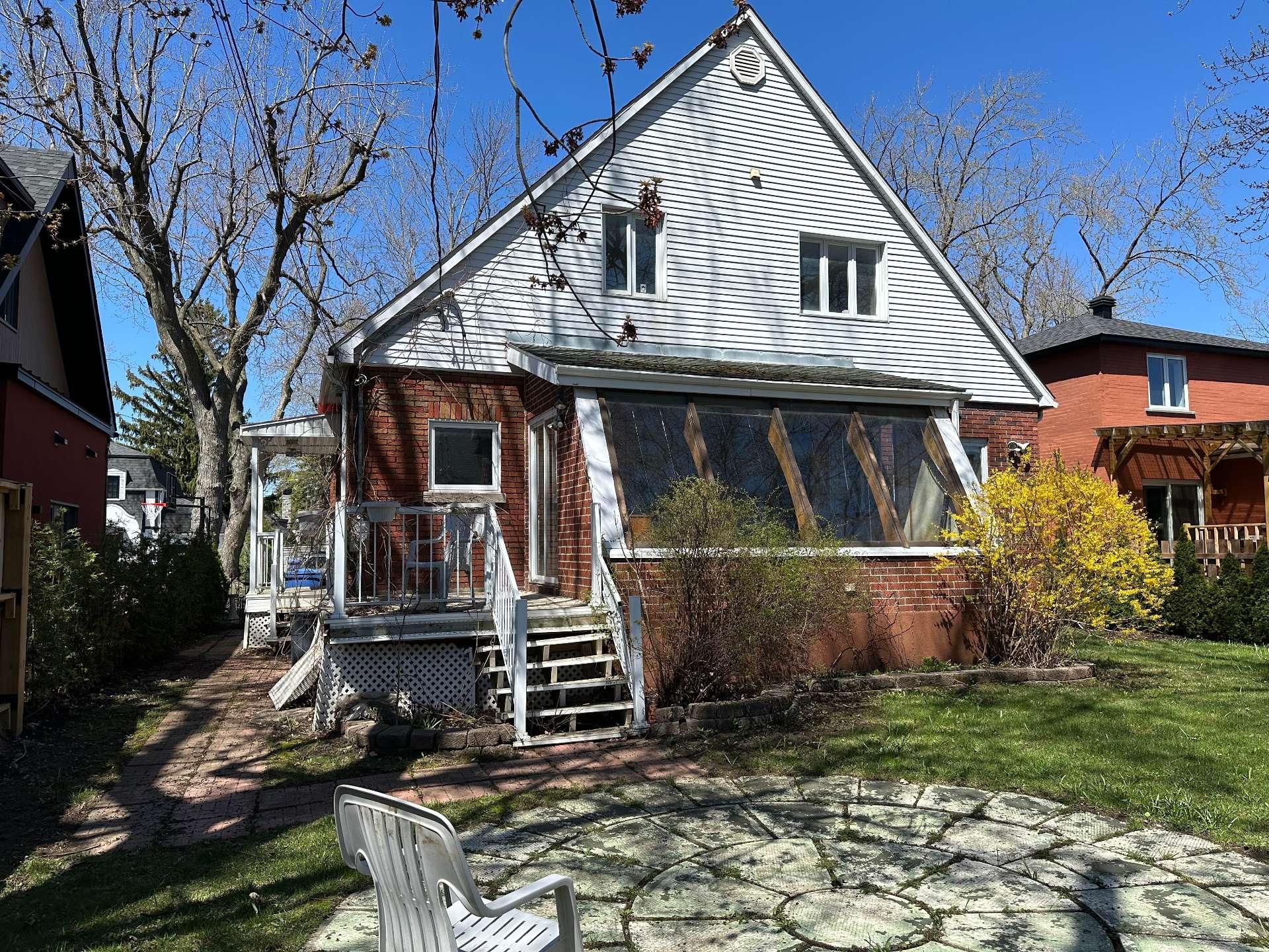 









120


Av. Trenton

,
Mont-Royal,




QC
H3P1Z4

