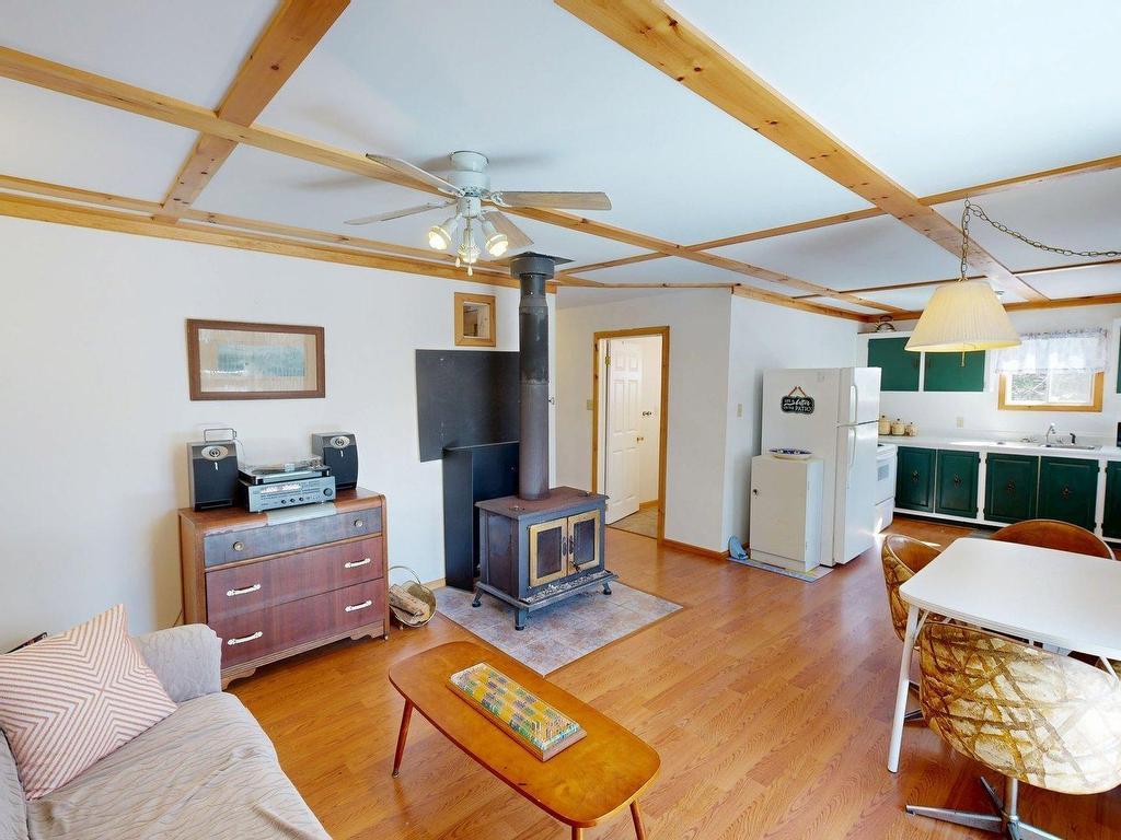 












1084 Mooseland Road

,
Third Lake,







NS
B0J 3H0

