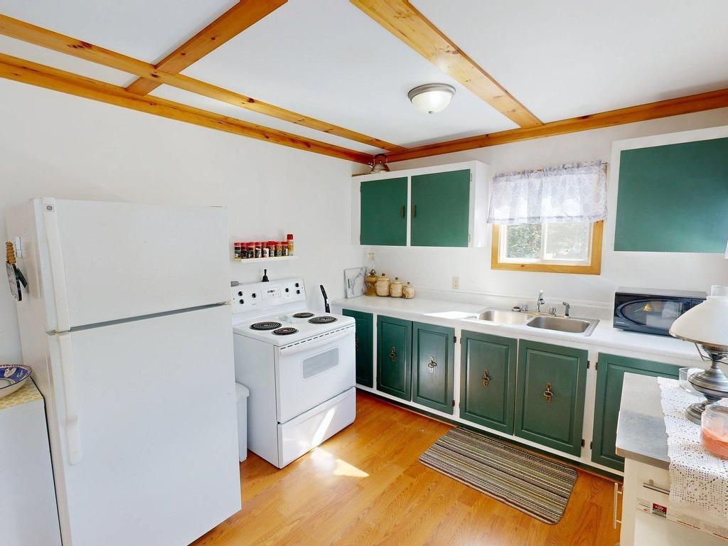 












1084 Mooseland Road

,
Third Lake,







NS
B0J 3H0

