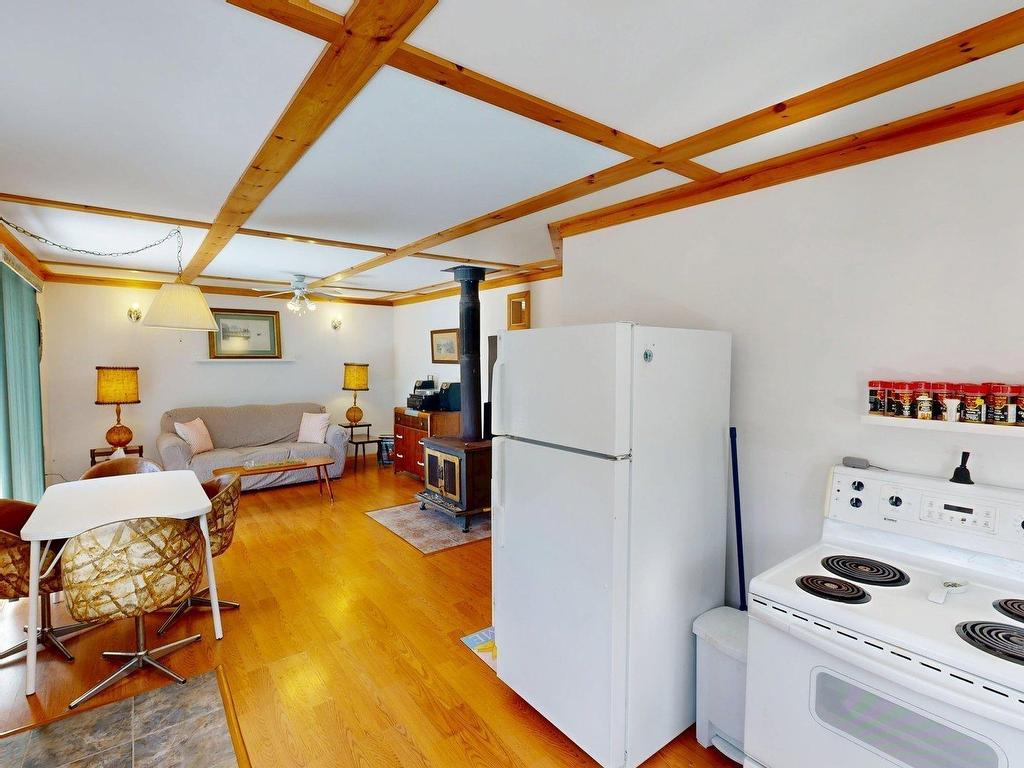 












1084 Mooseland Road

,
Third Lake,







NS
B0J 3H0

