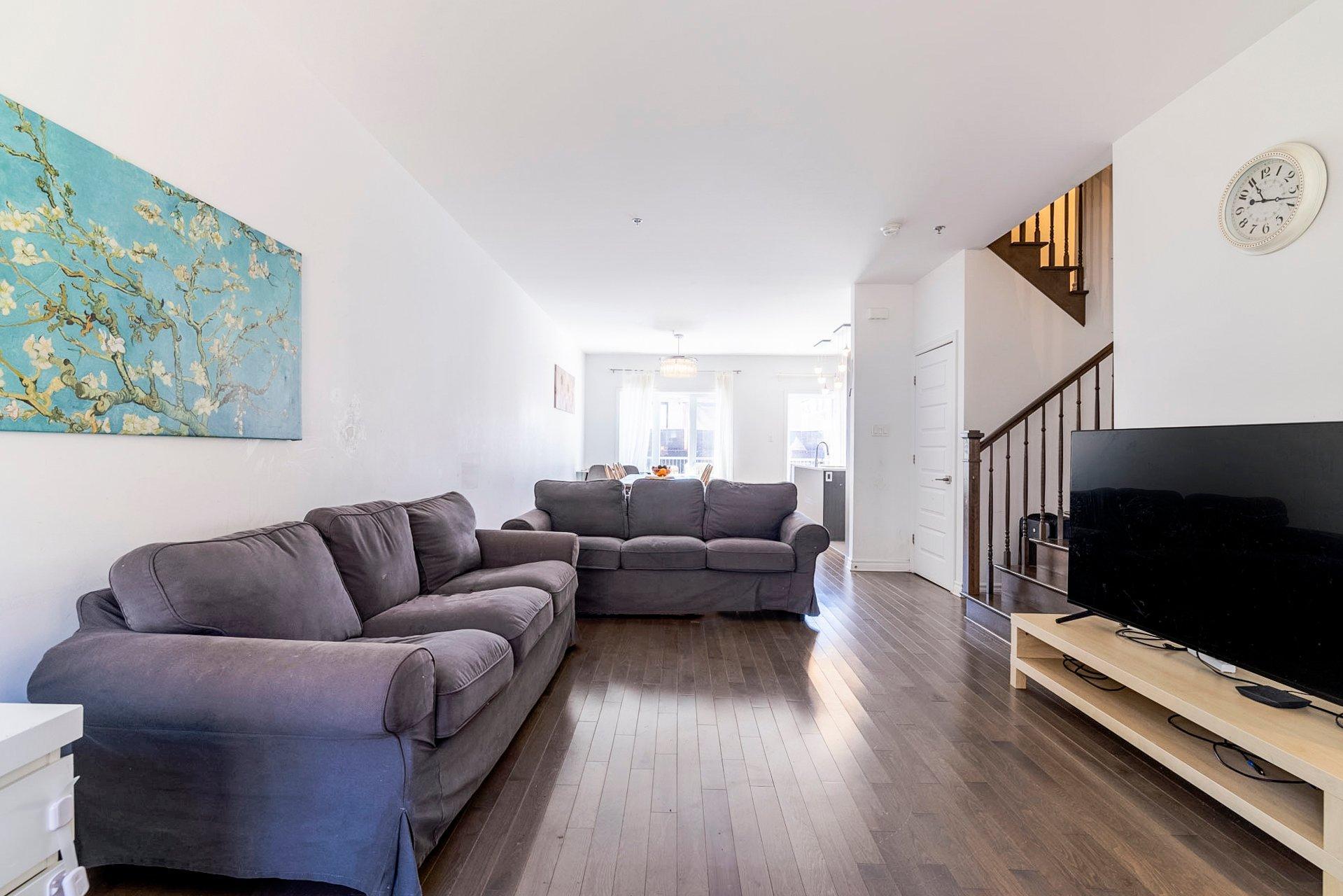 









7391


Ch. Kildare

,
Côte-Saint-Luc,




QC
H4W0B8

