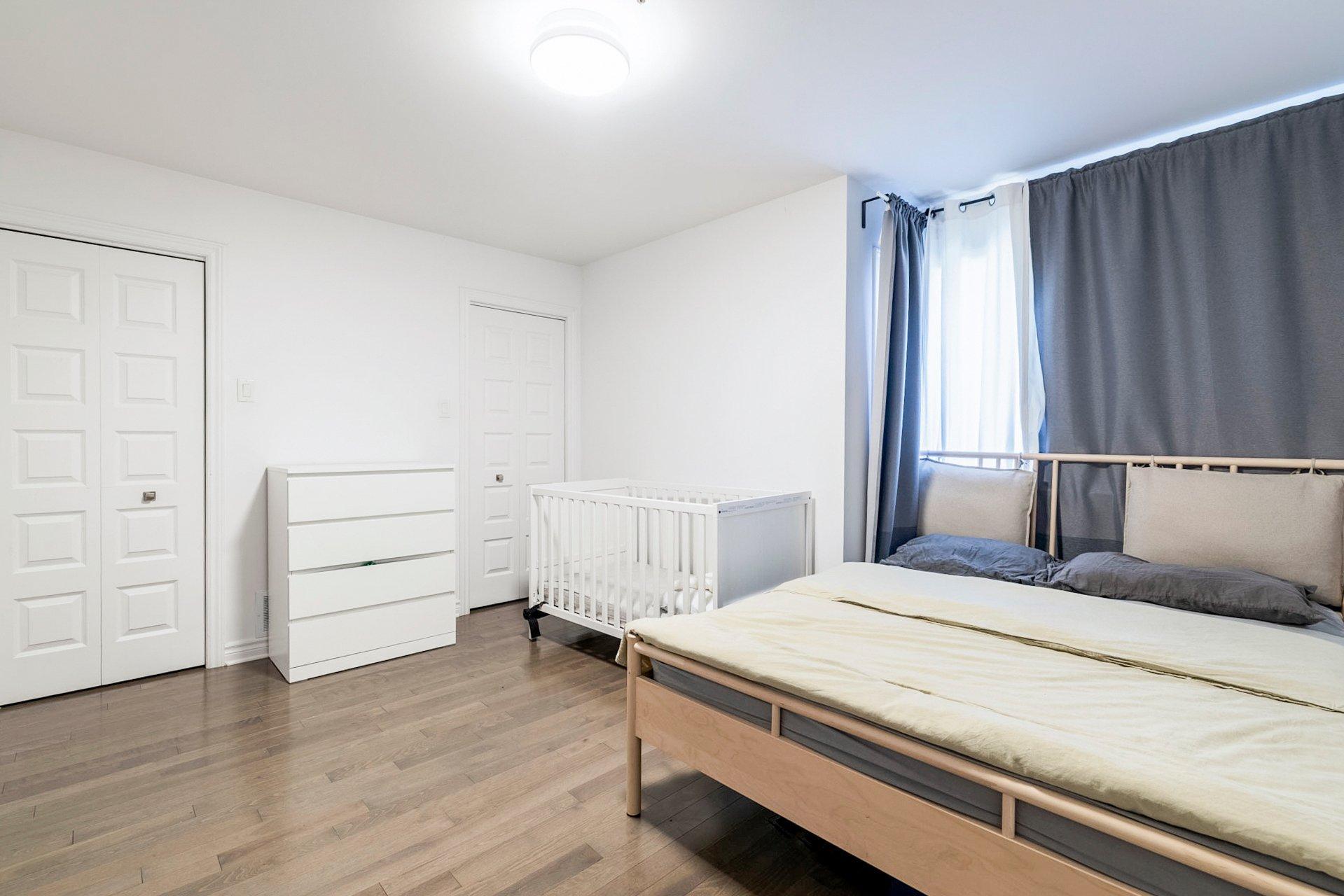 









7391


Ch. Kildare

,
Côte-Saint-Luc,




QC
H4W0B8

