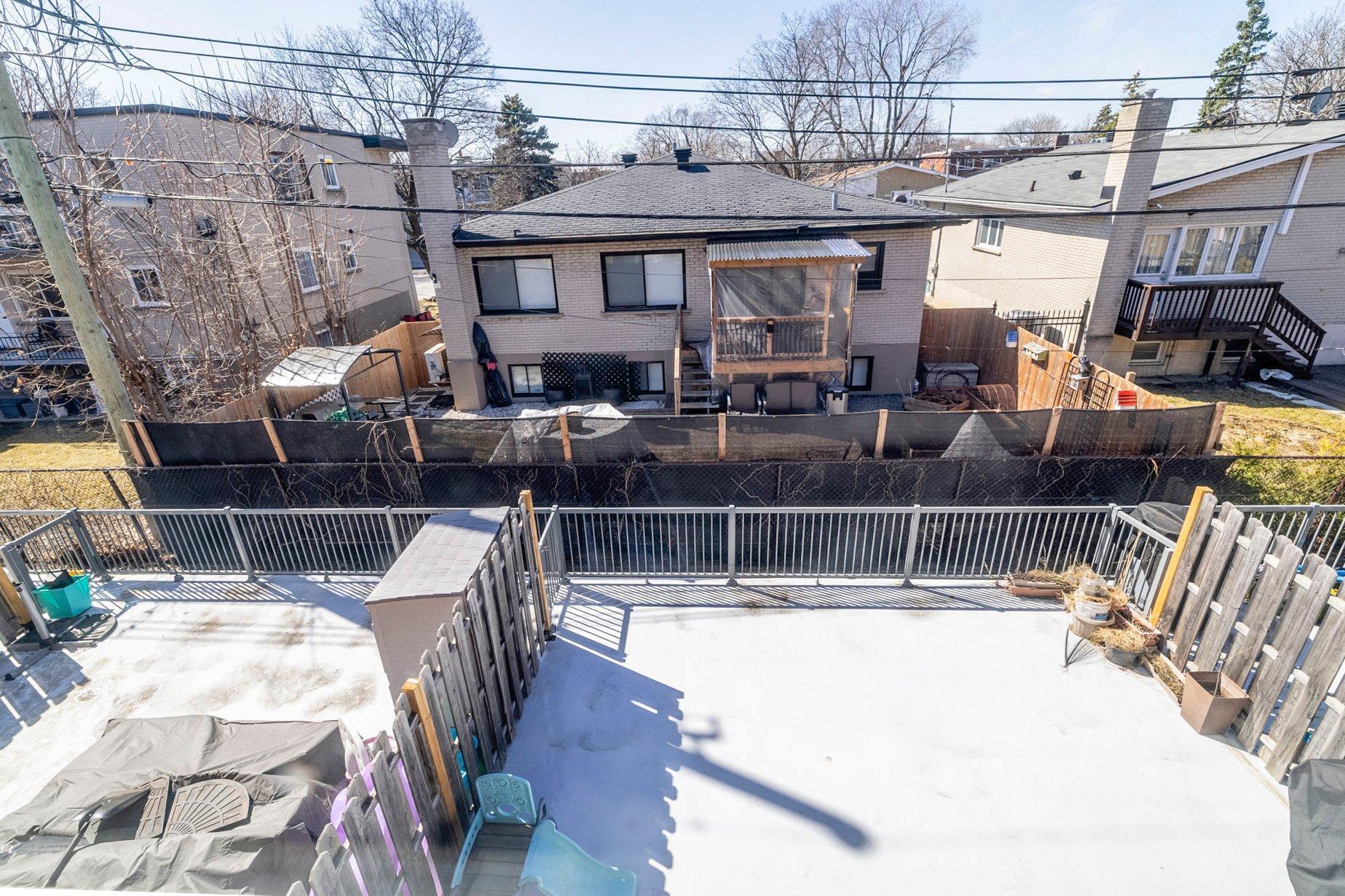 









7391


Ch. Kildare

,
Côte-Saint-Luc,




QC
H4W0B8

