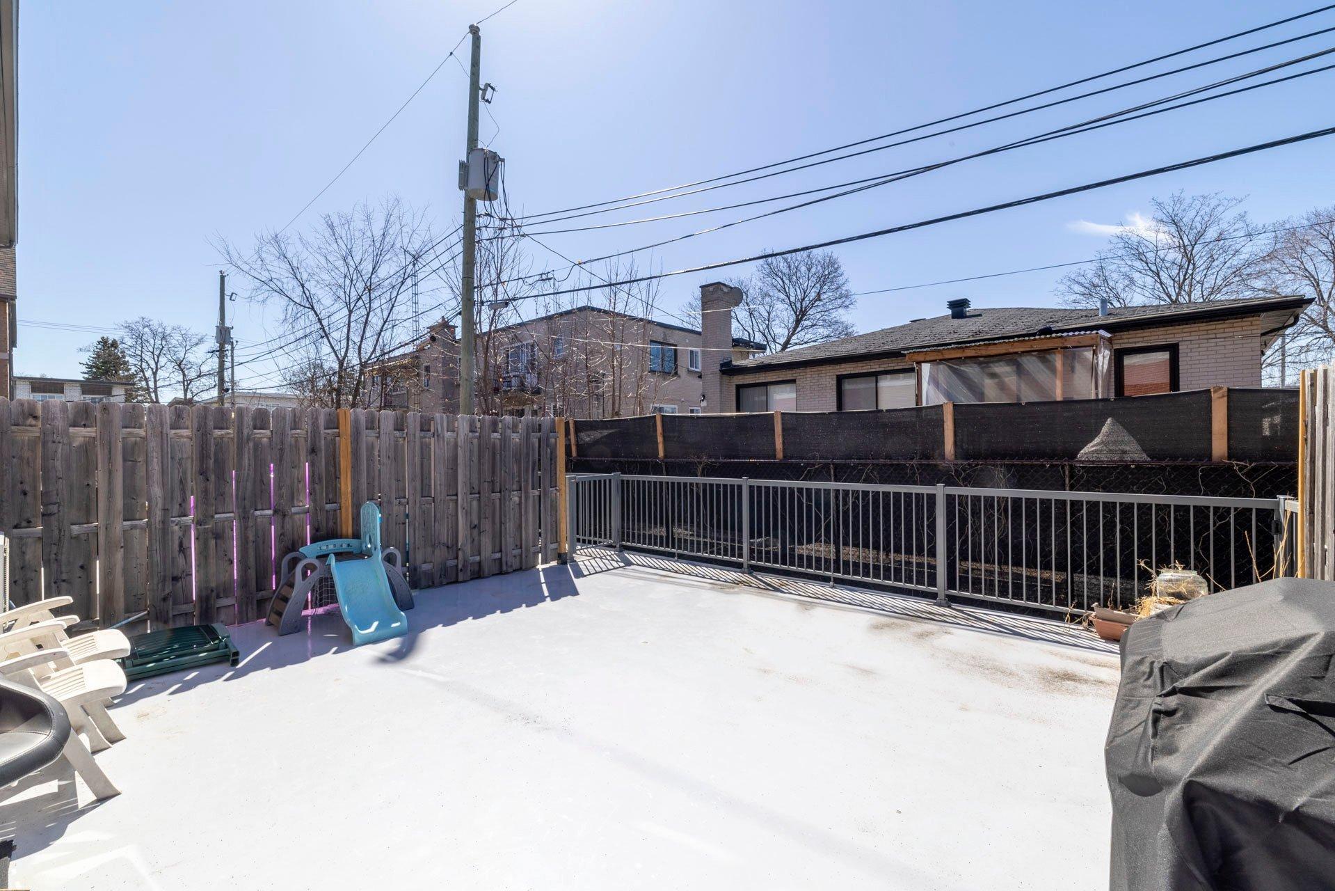 









7391


Ch. Kildare

,
Côte-Saint-Luc,




QC
H4W0B8

