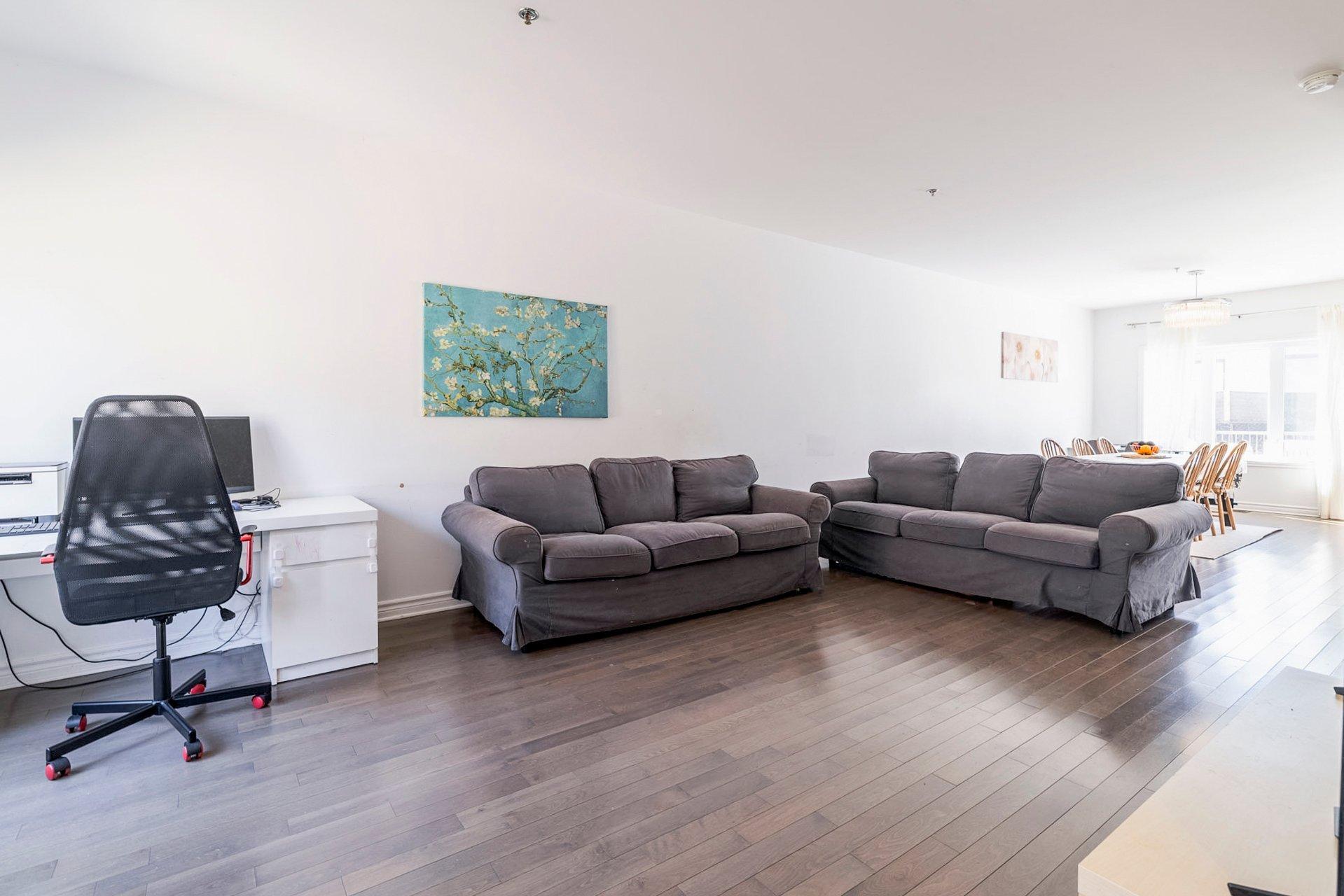 









7391


Ch. Kildare

,
Côte-Saint-Luc,




QC
H4W0B8

