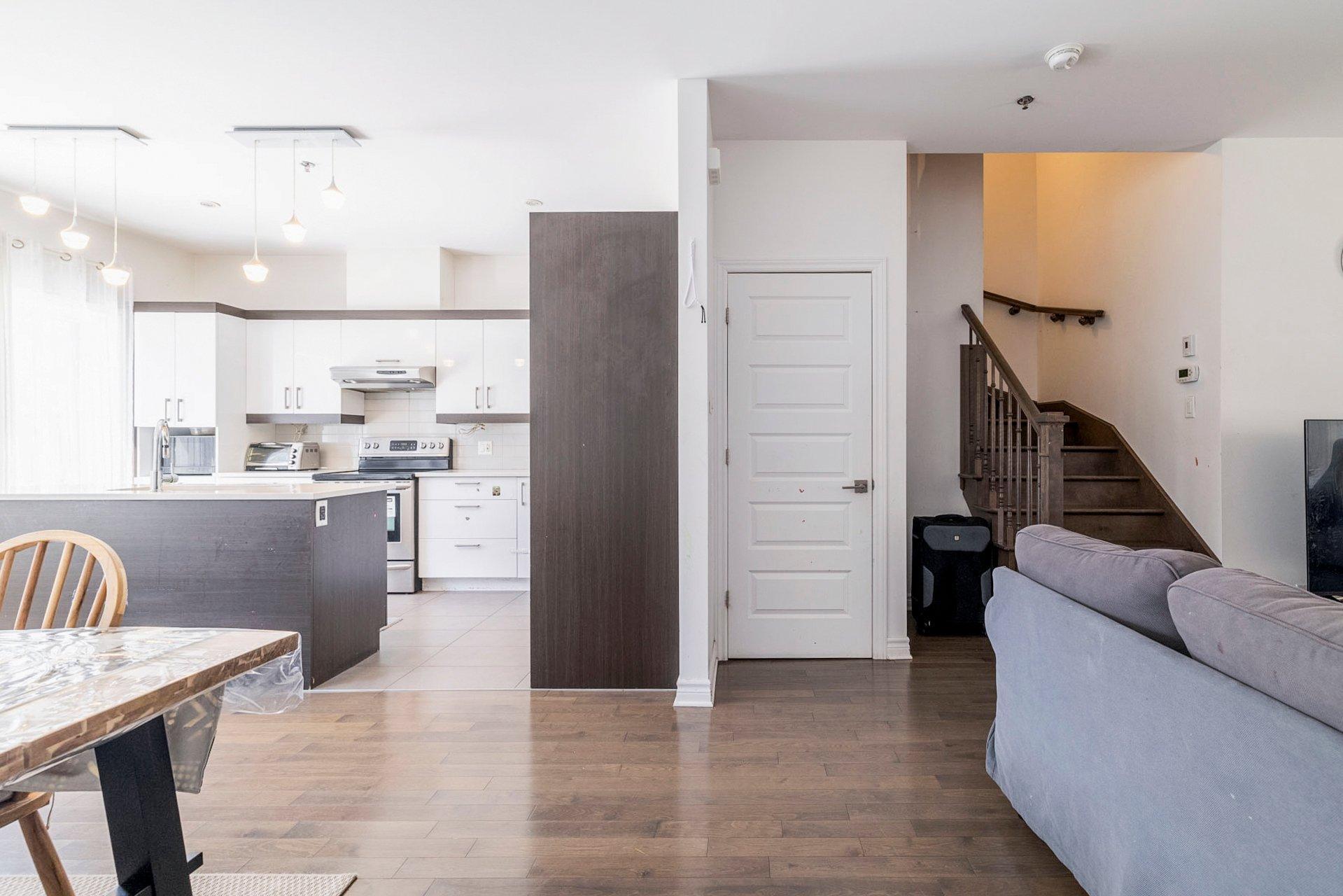









7391


Ch. Kildare

,
Côte-Saint-Luc,




QC
H4W0B8

