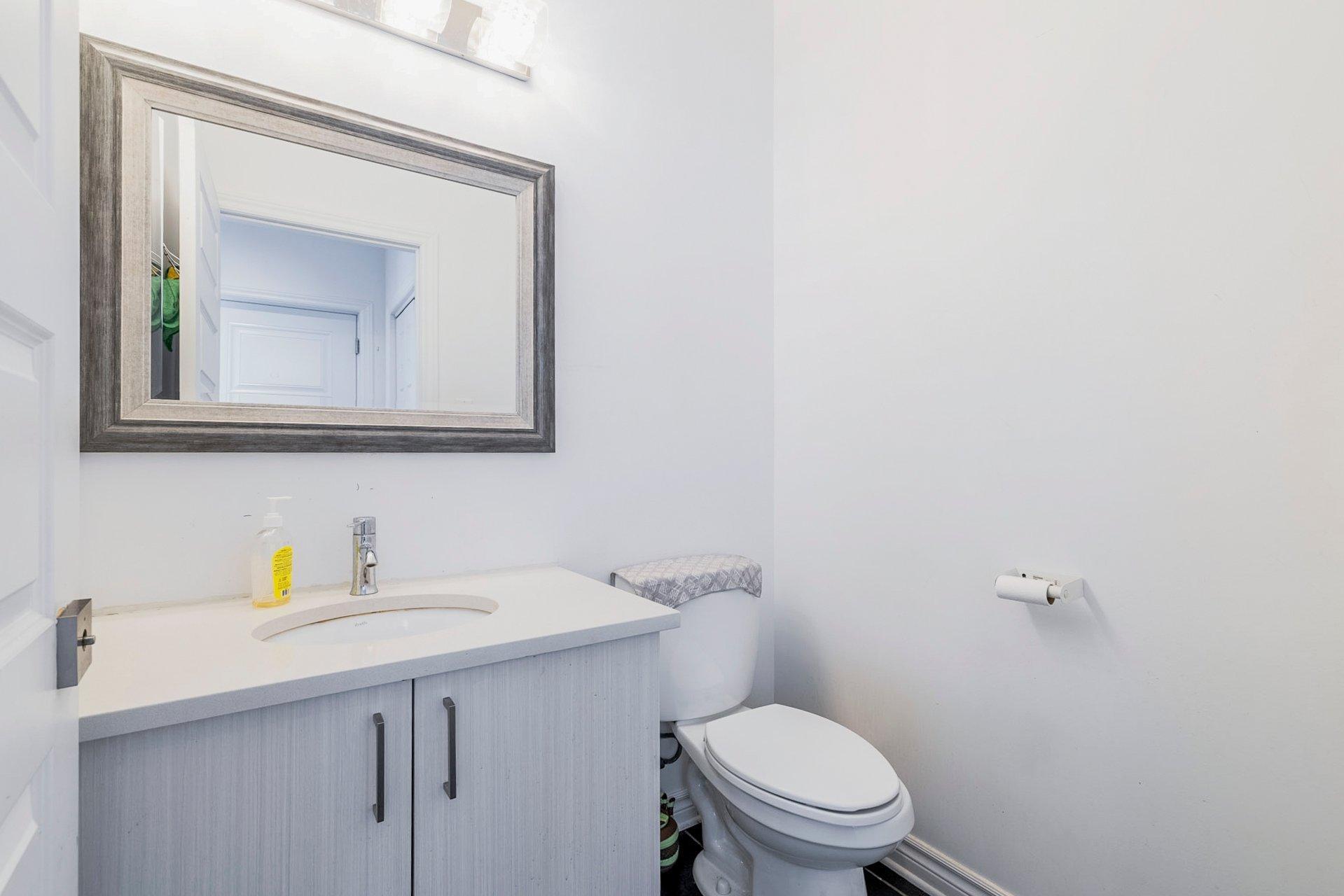 









7391Z


Ch. Kildare

,
Côte-Saint-Luc,




QC
H4W0B8

