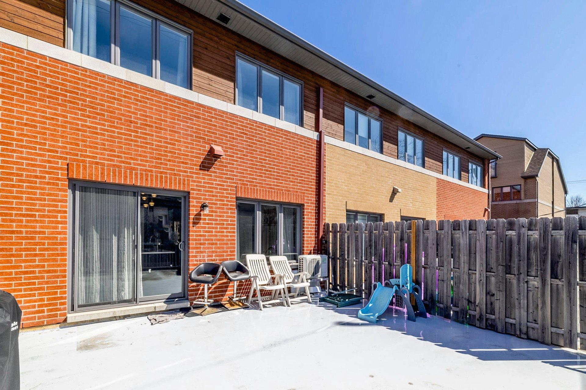 









7391Z


Ch. Kildare

,
Côte-Saint-Luc,




QC
H4W0B8


